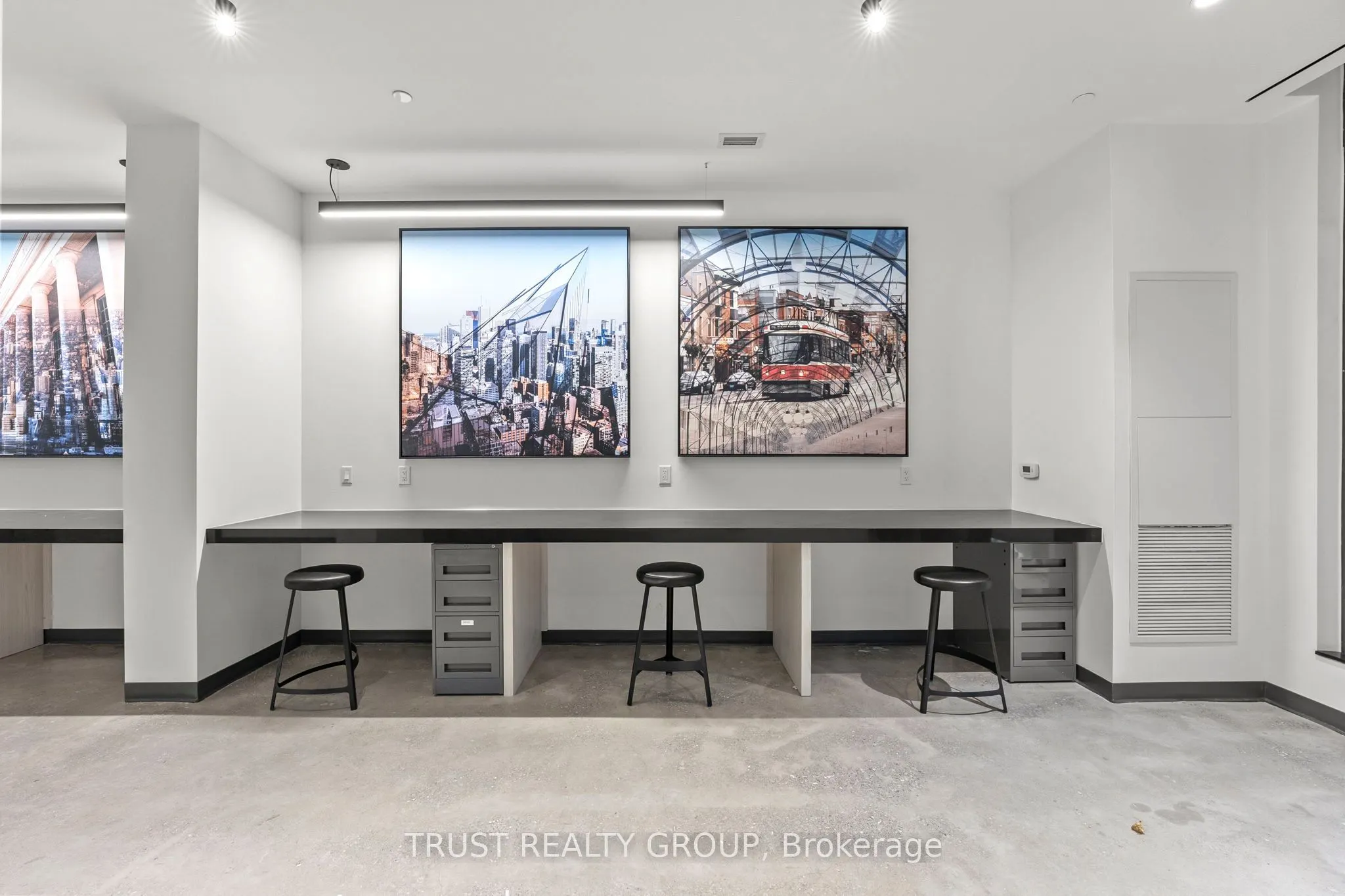 1808 St. Clair Avenue W, #911
