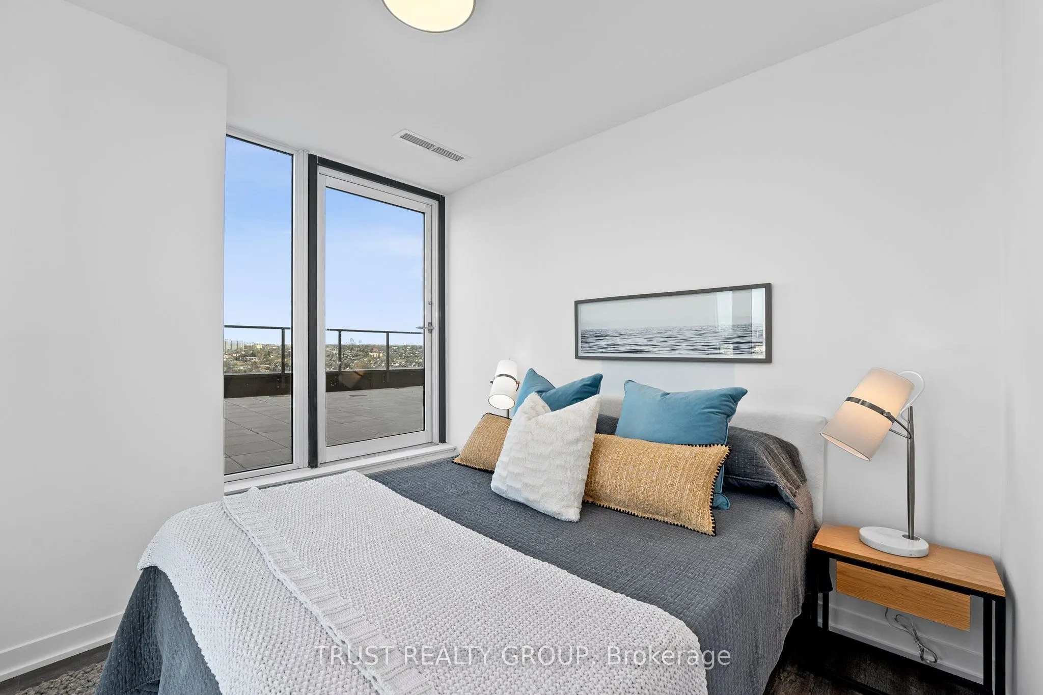 1808 St. Clair Avenue W, #1104