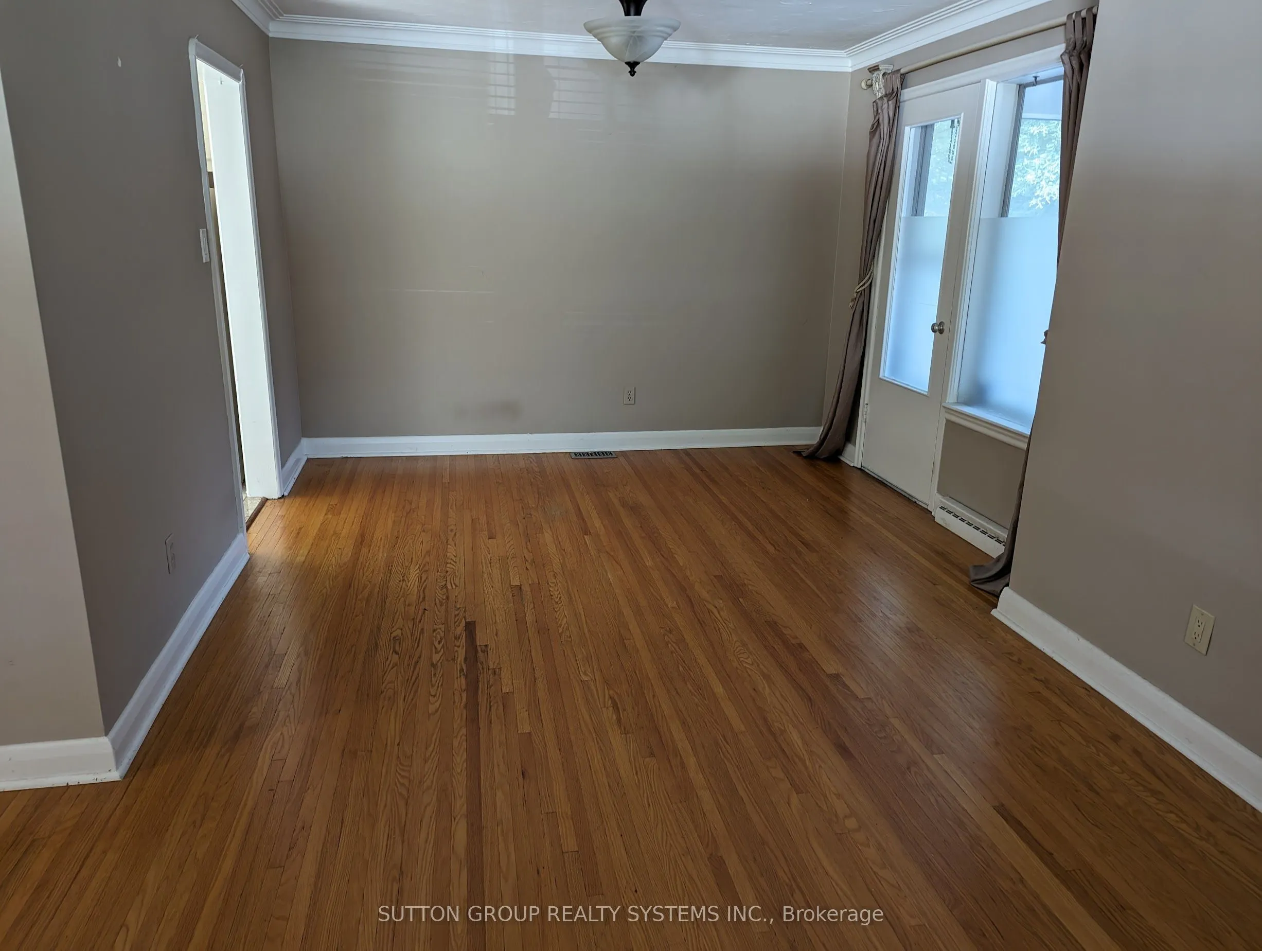 1292 Twin Oaks Dell