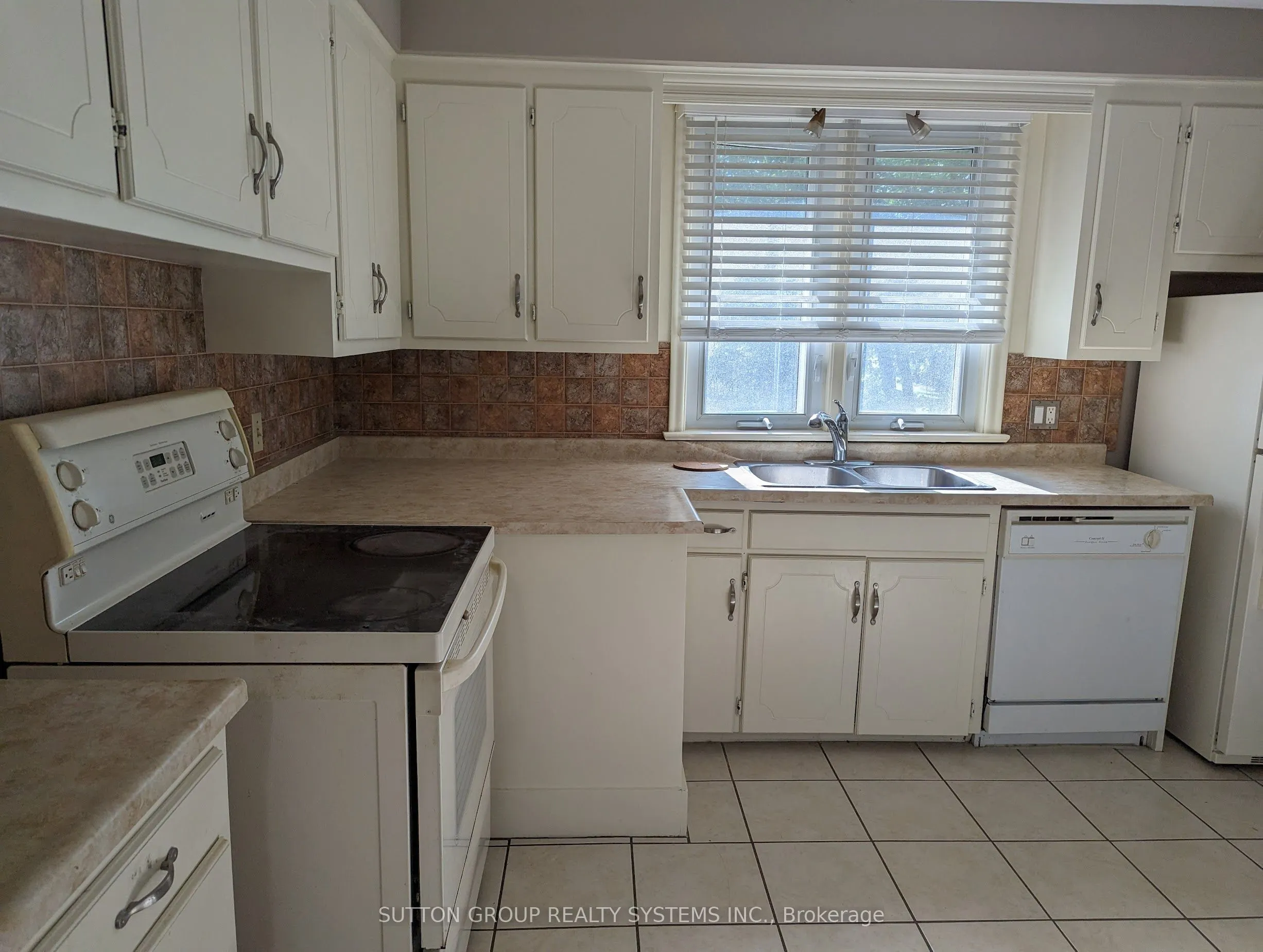 1292 Twin Oaks Dell