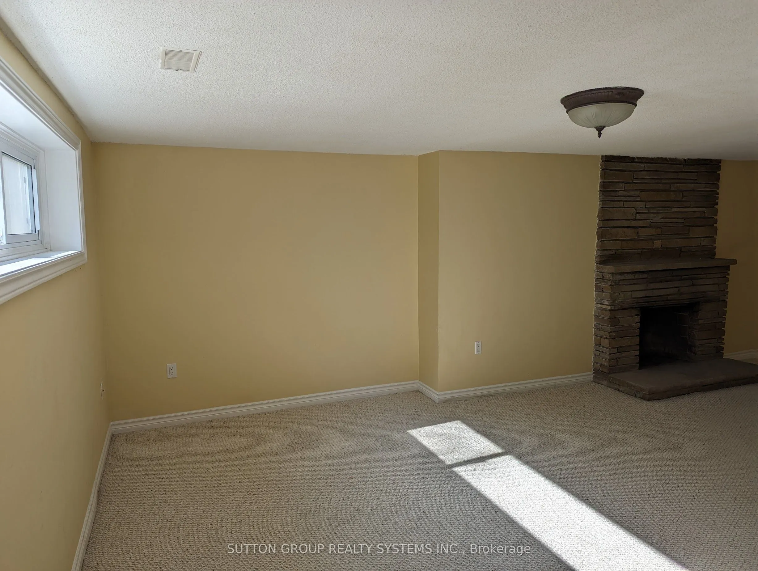 1292 Twin Oaks Dell