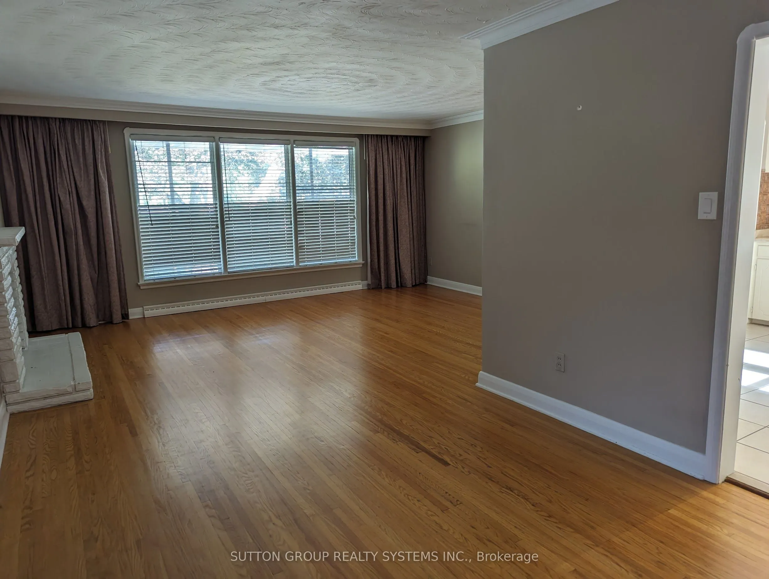 1292 Twin Oaks Dell