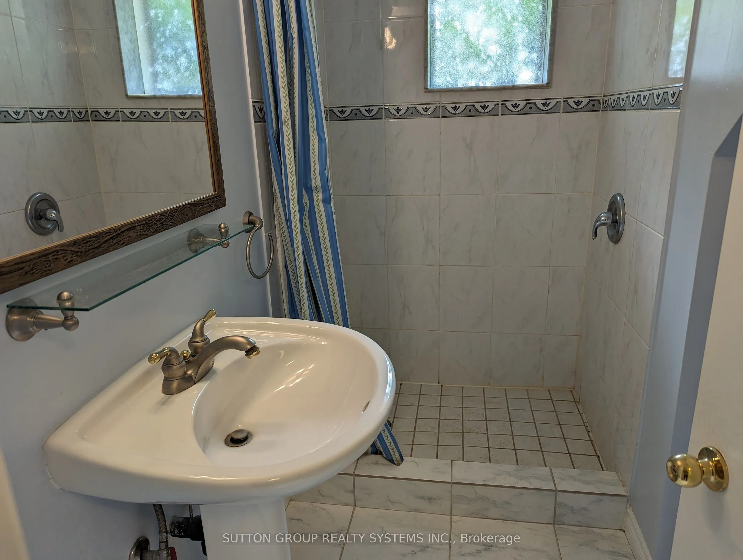 1292 Twin Oaks Dell