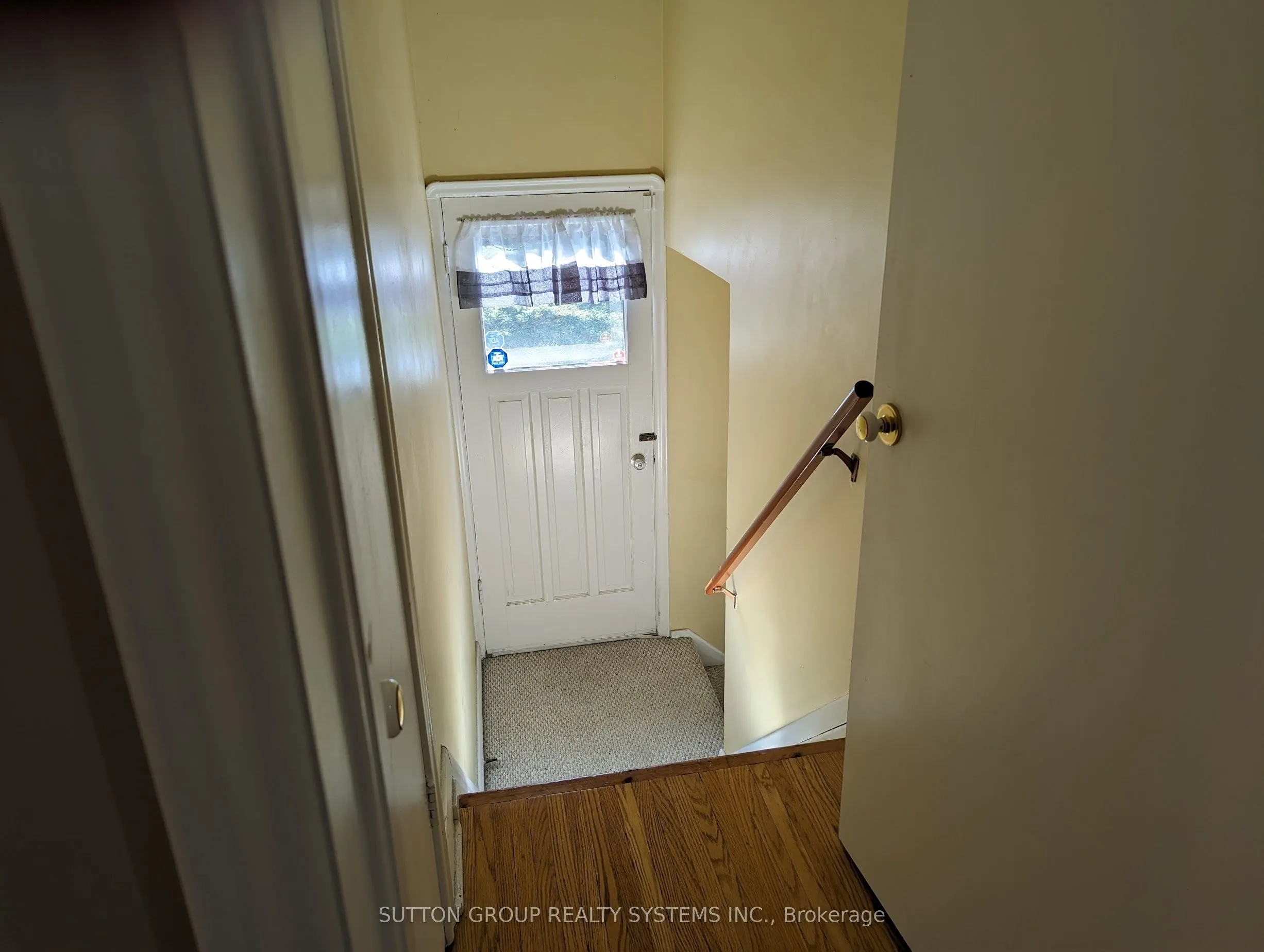 1292 Twin Oaks Dell