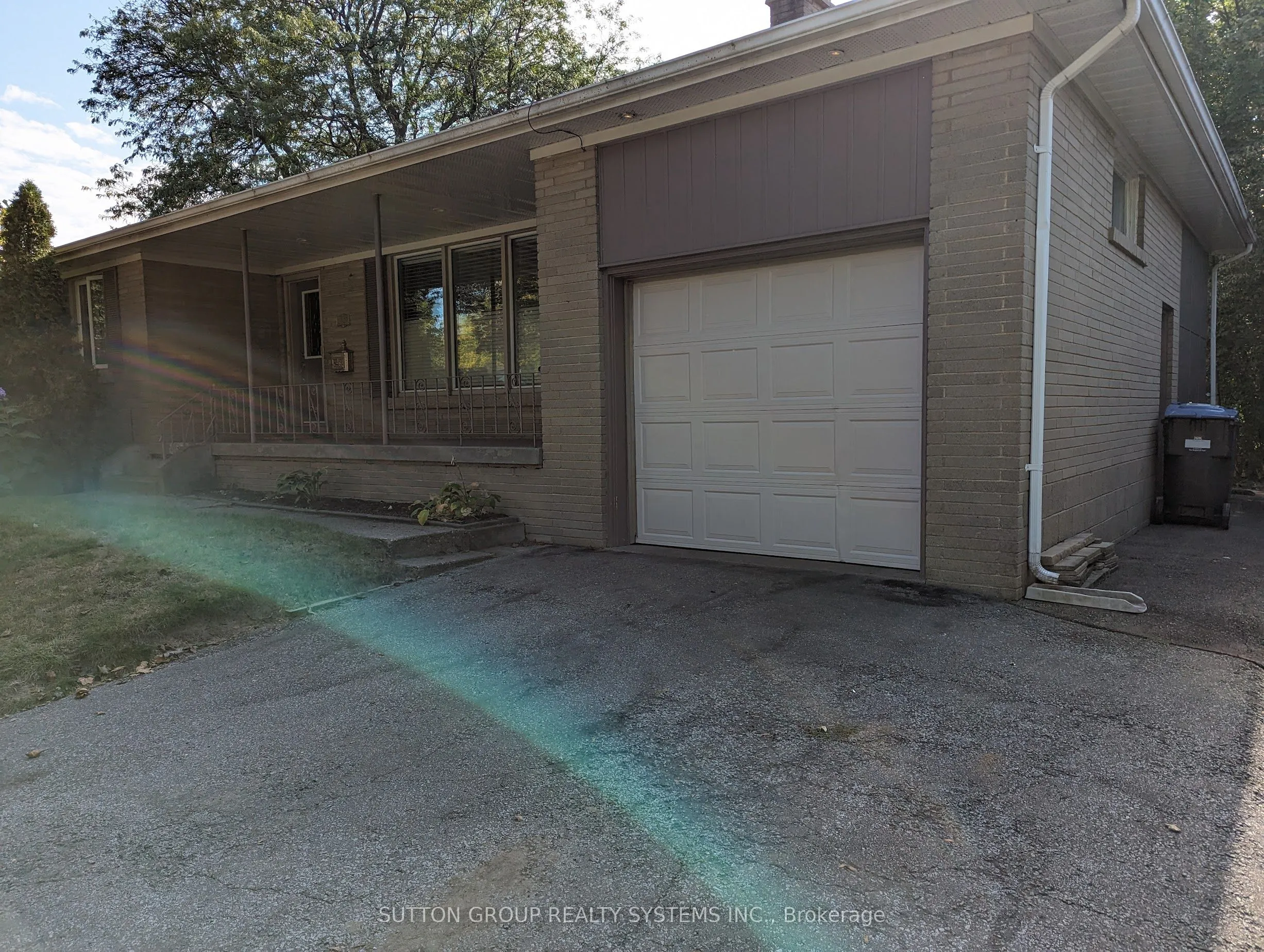 1292 Twin Oaks Dell