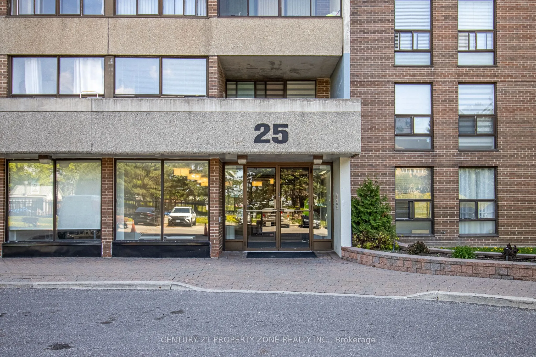 25 Kensington Road, #1612