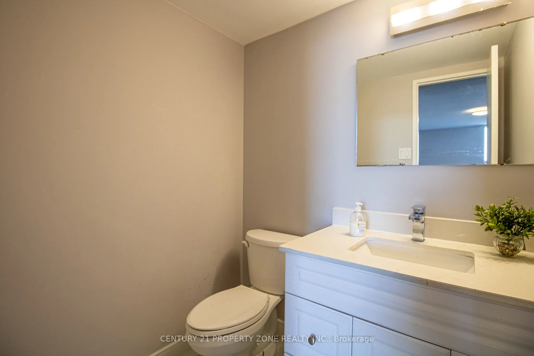 25 Kensington Road, #1612