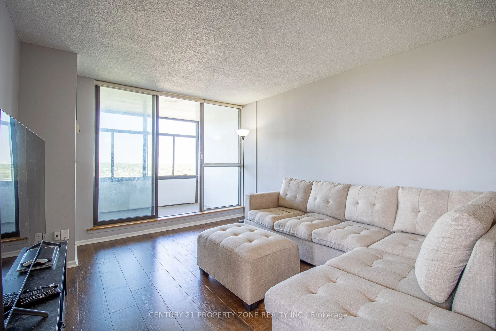 25 Kensington Road, #1612