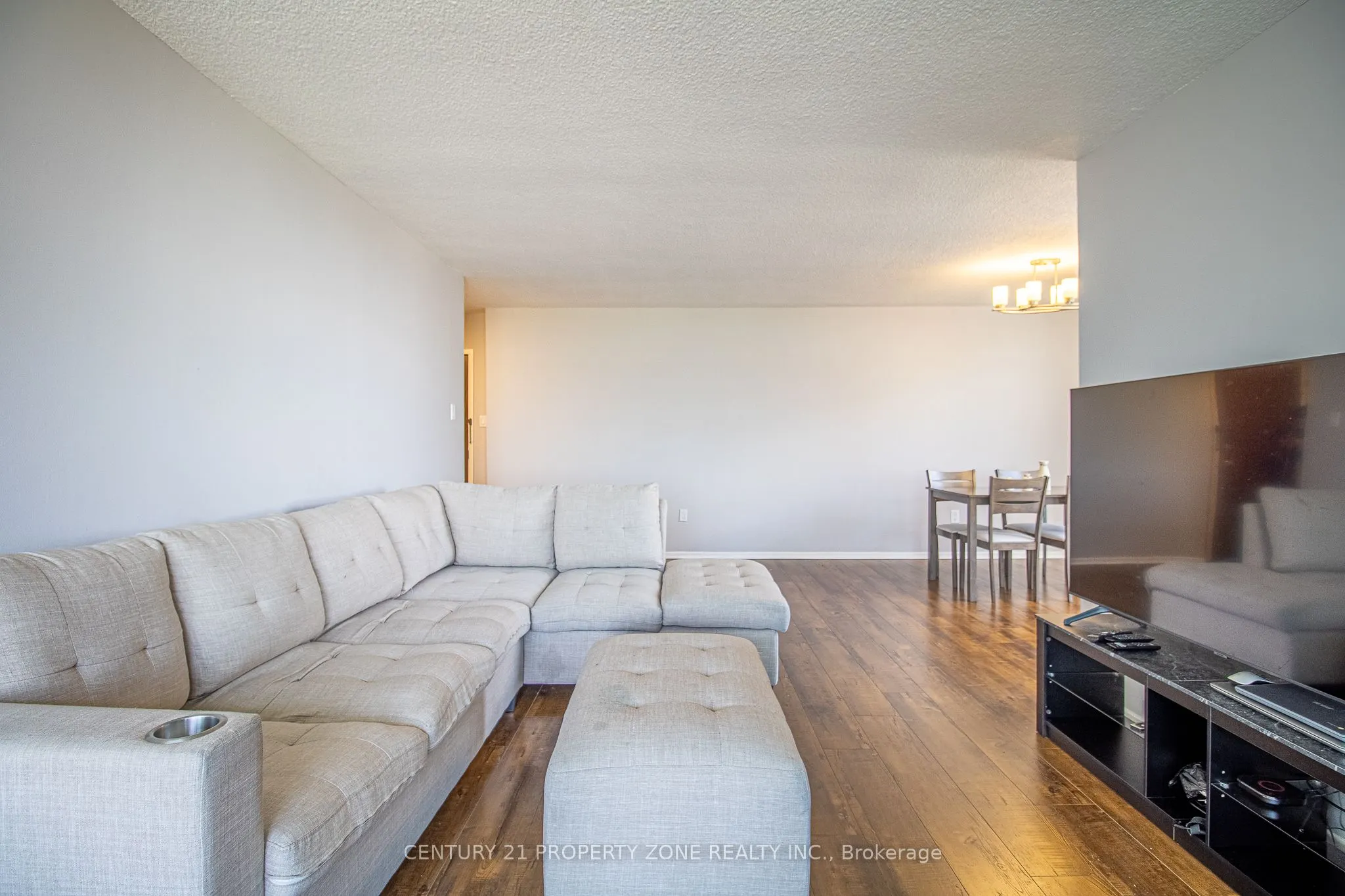 25 Kensington Road, #1612