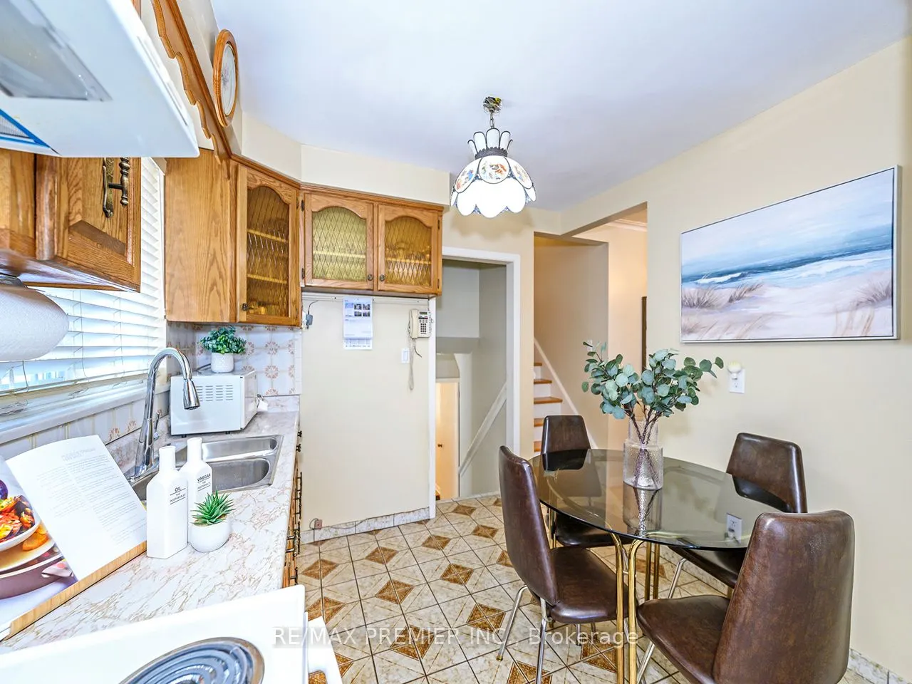 7 Lantos Court