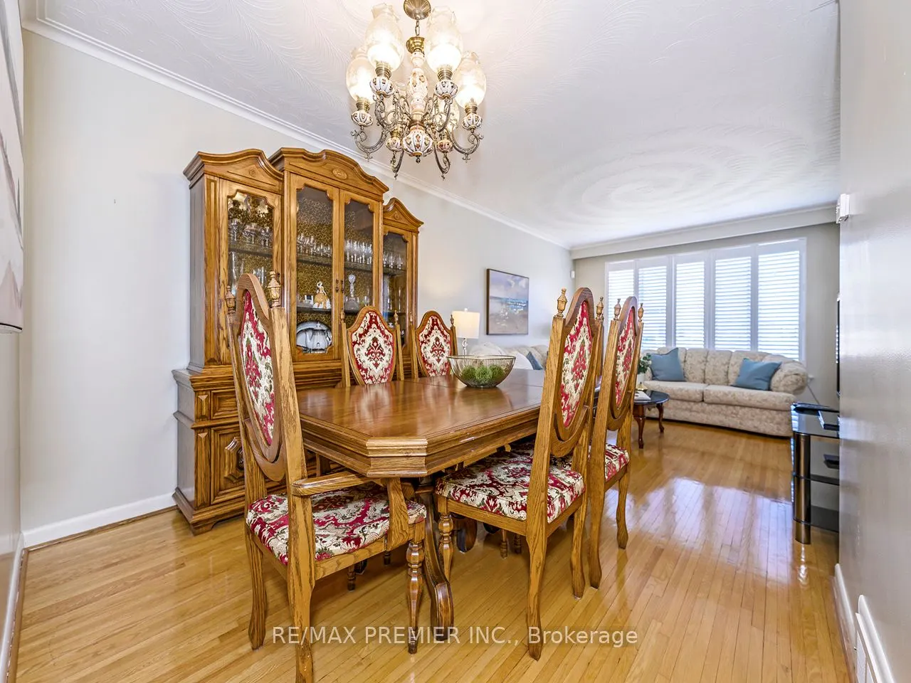 7 Lantos Court
