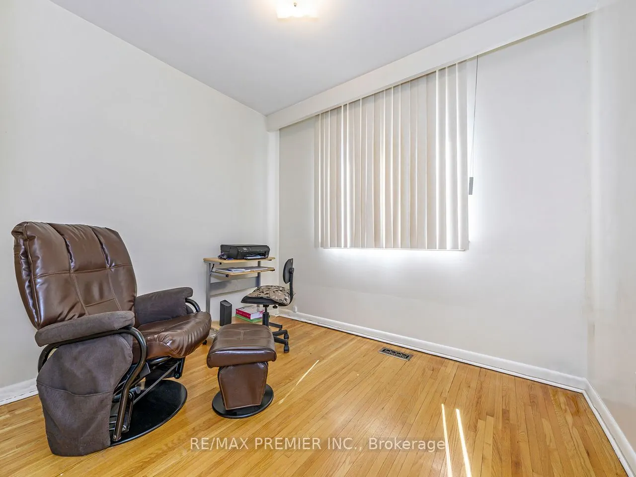 7 Lantos Court
