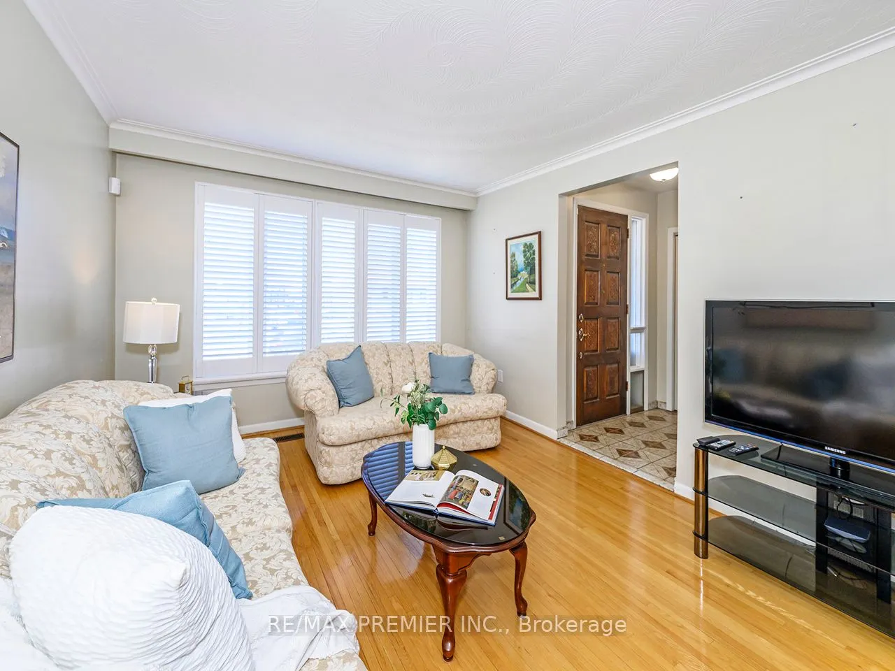7 Lantos Court