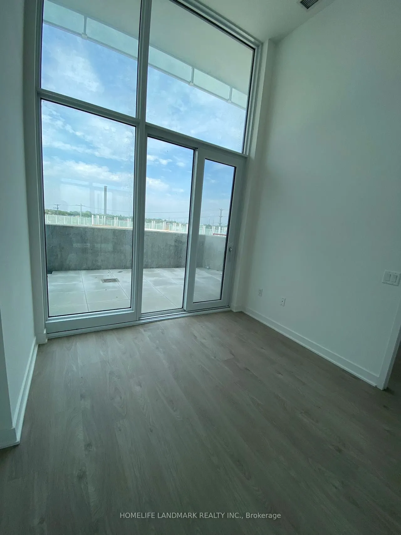 3900 Confederation Parkway, #403