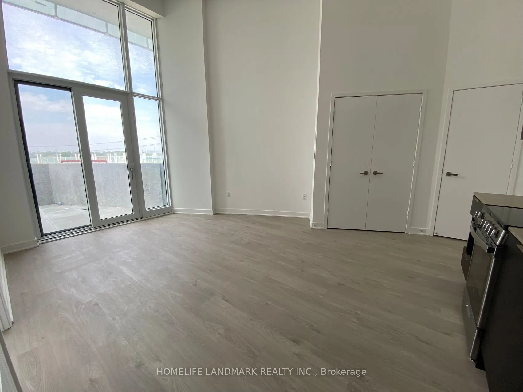 3900 Confederation Parkway, #403