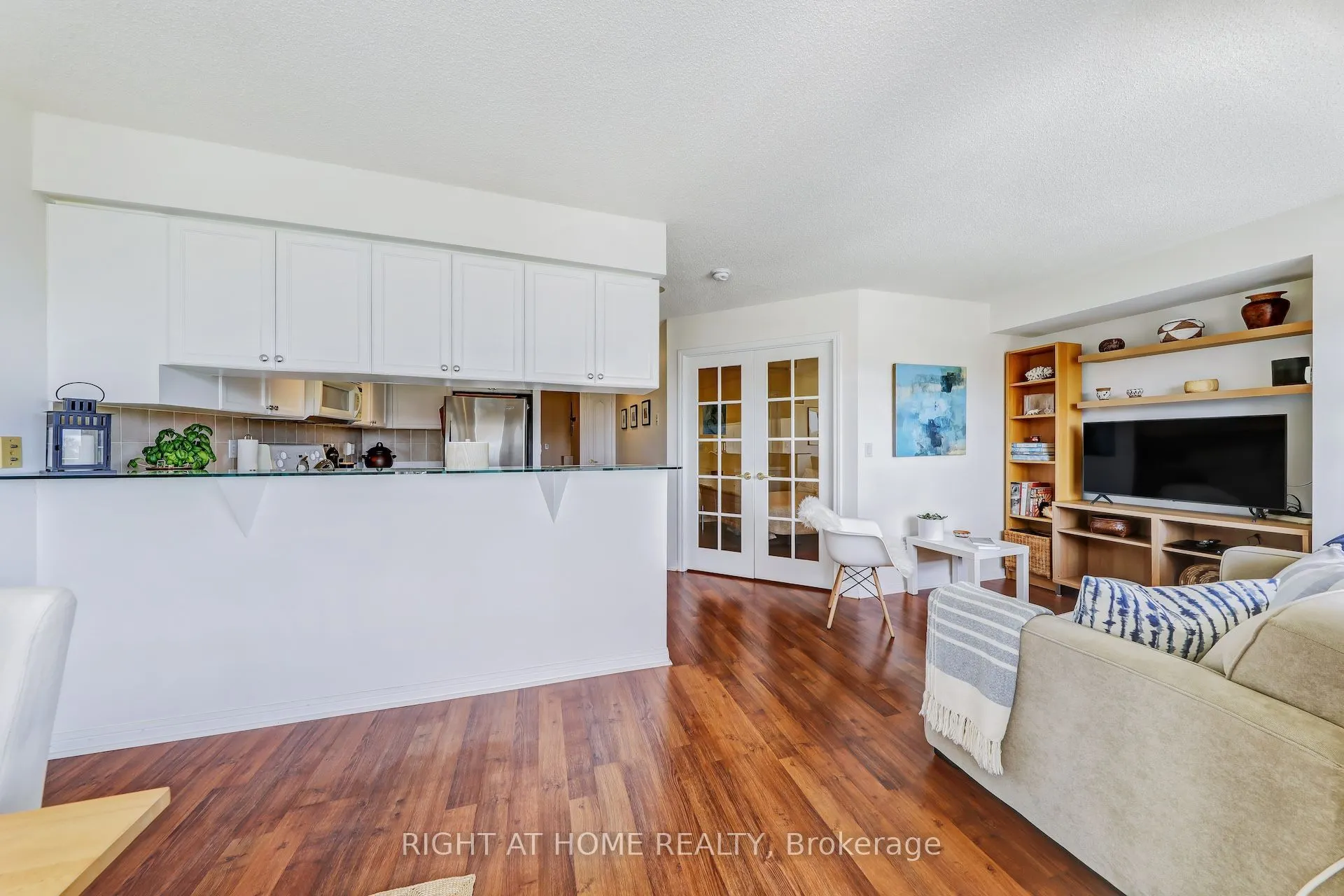 1140 Parkwest Place, #502
