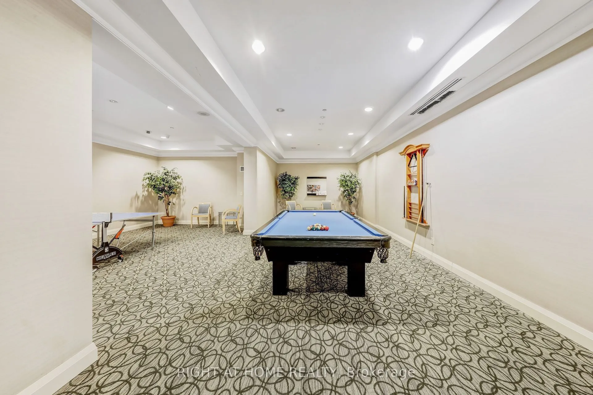 1140 Parkwest Place, #502