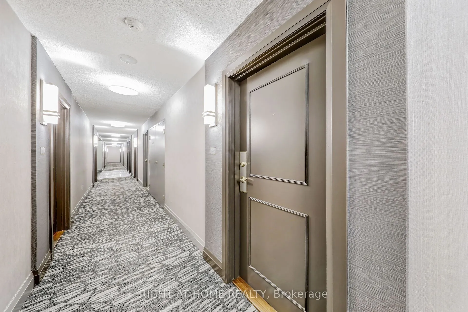 1140 Parkwest Place, #502