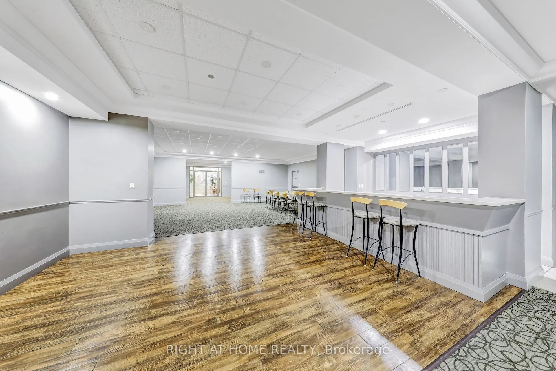 1140 Parkwest Place, #502