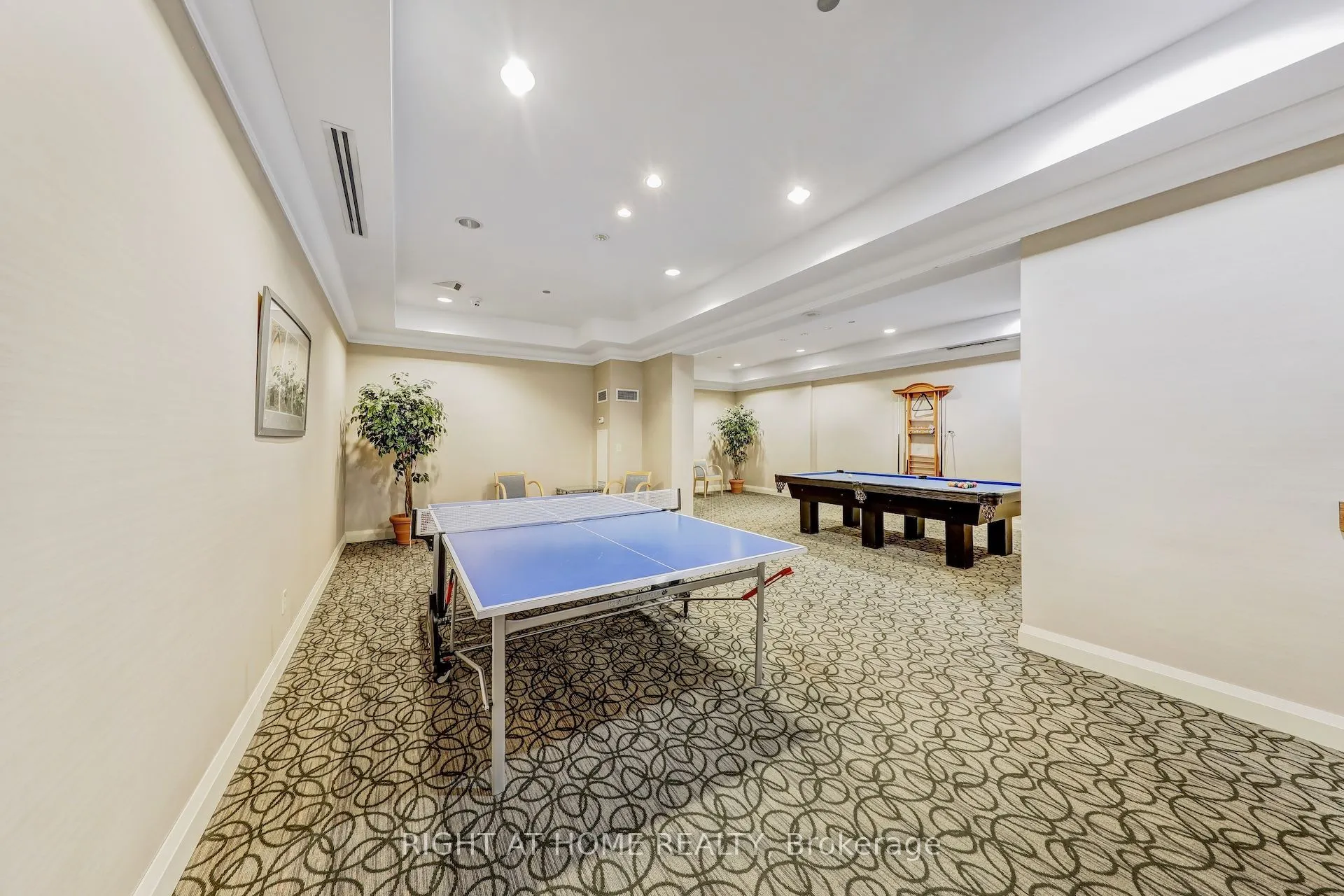 1140 Parkwest Place, #502