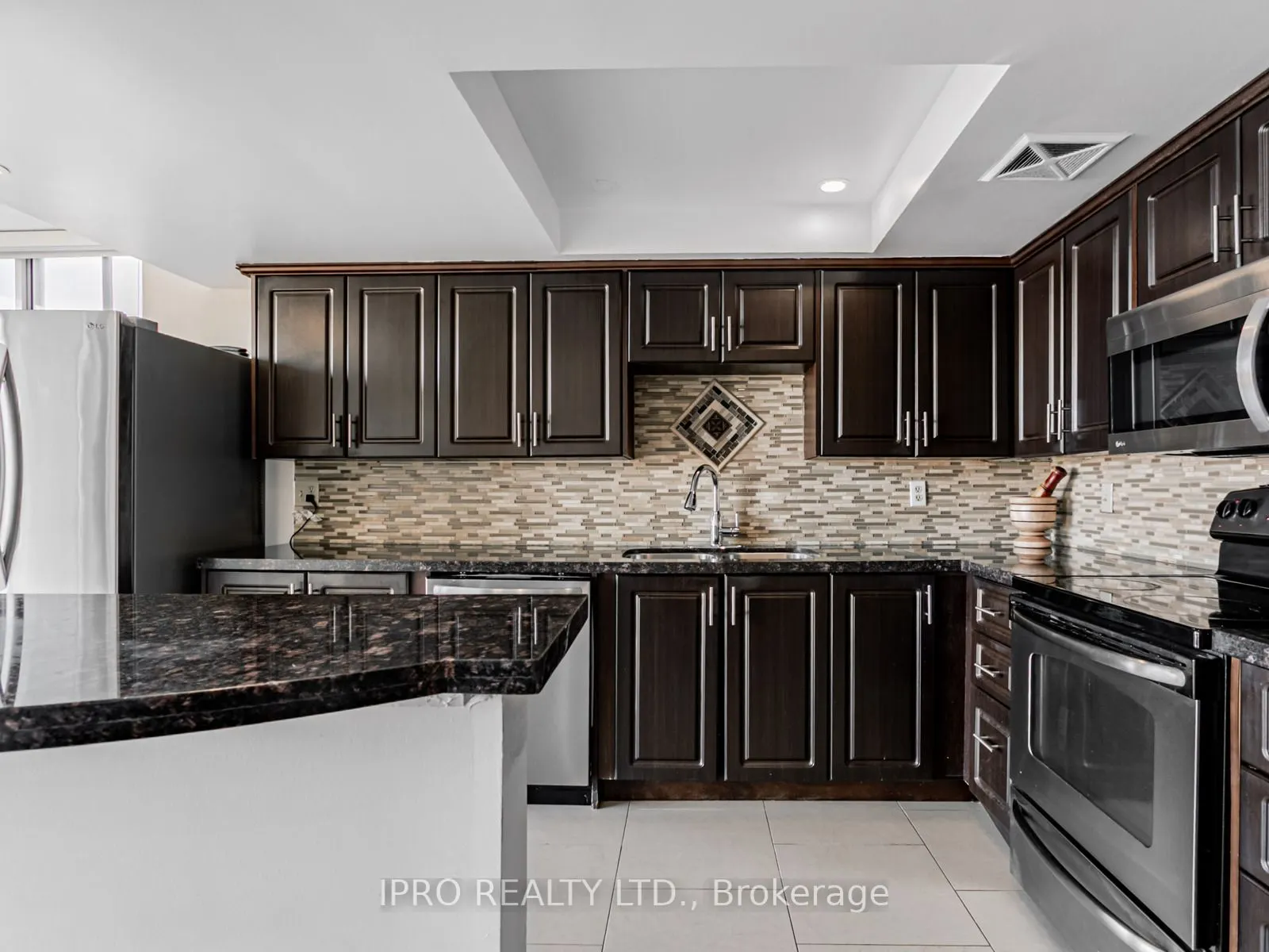 350 Webb Drive, #1806