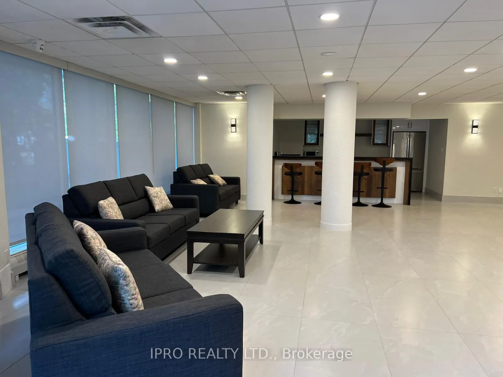 350 Webb Drive, #1806