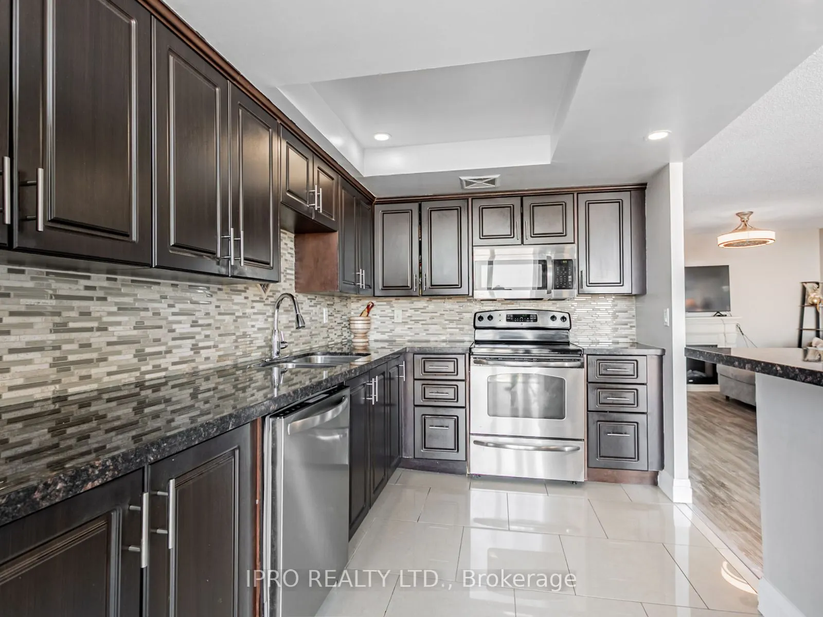 350 Webb Drive, #1806