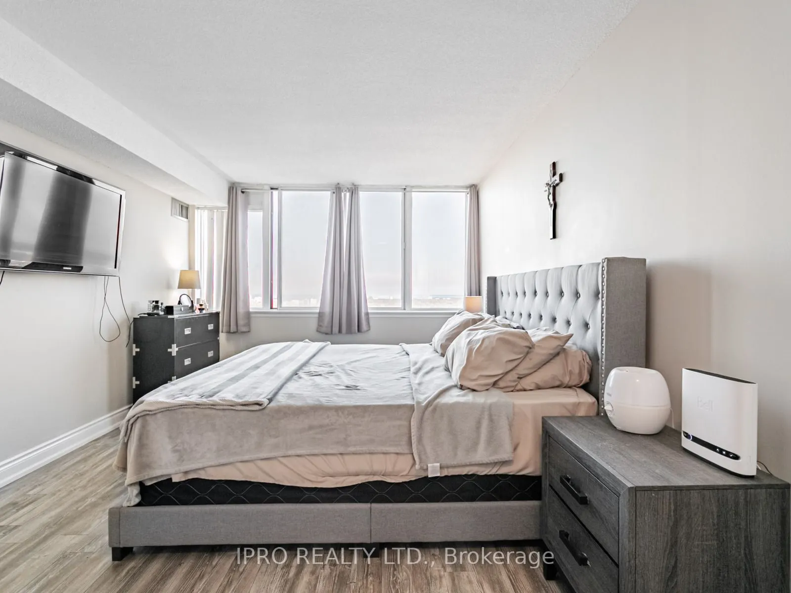 350 Webb Drive, #1806