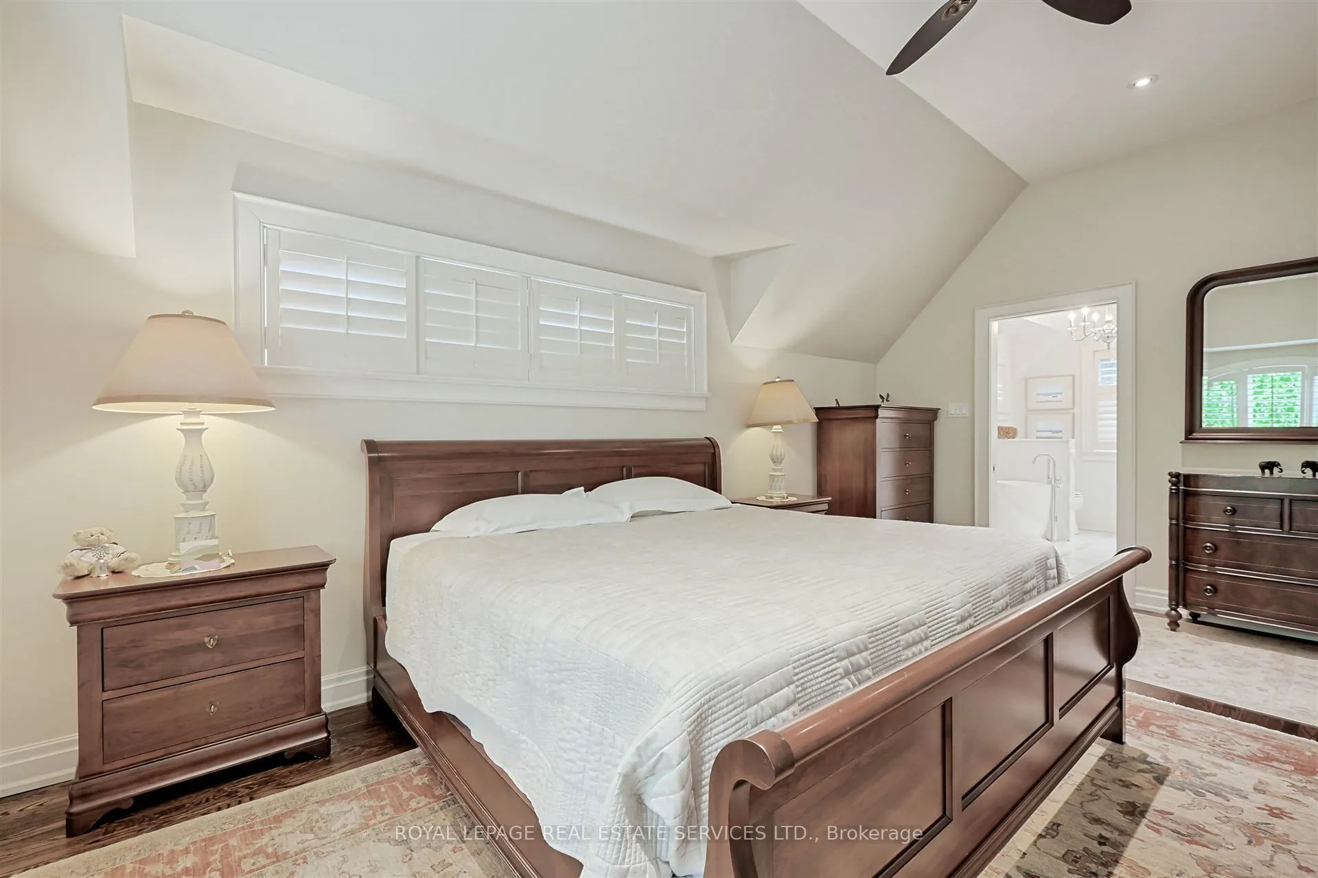 230 The Kingsway