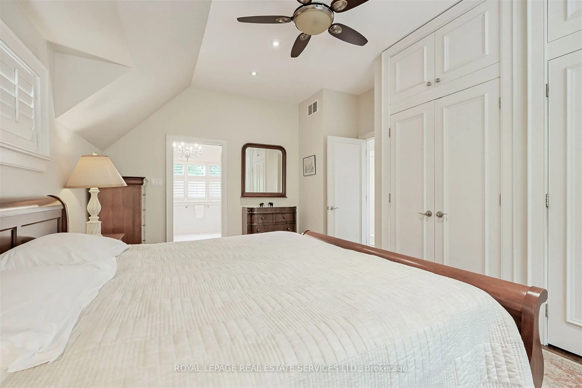 230 The Kingsway