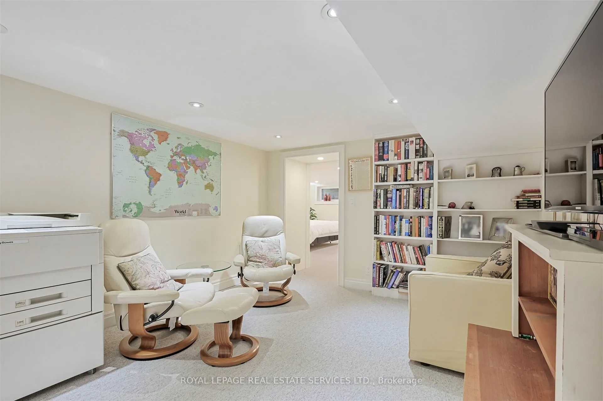 230 The Kingsway