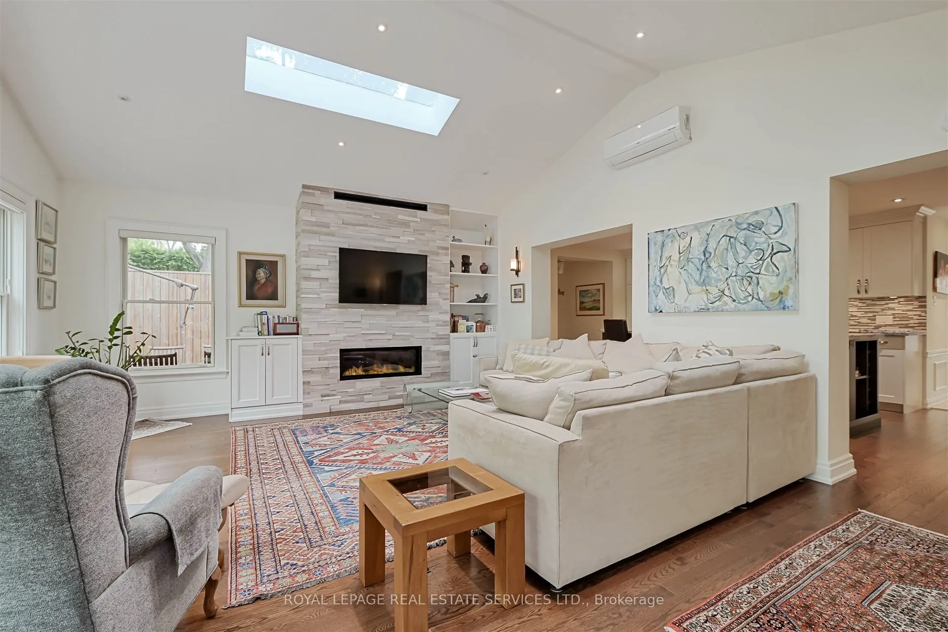 230 The Kingsway