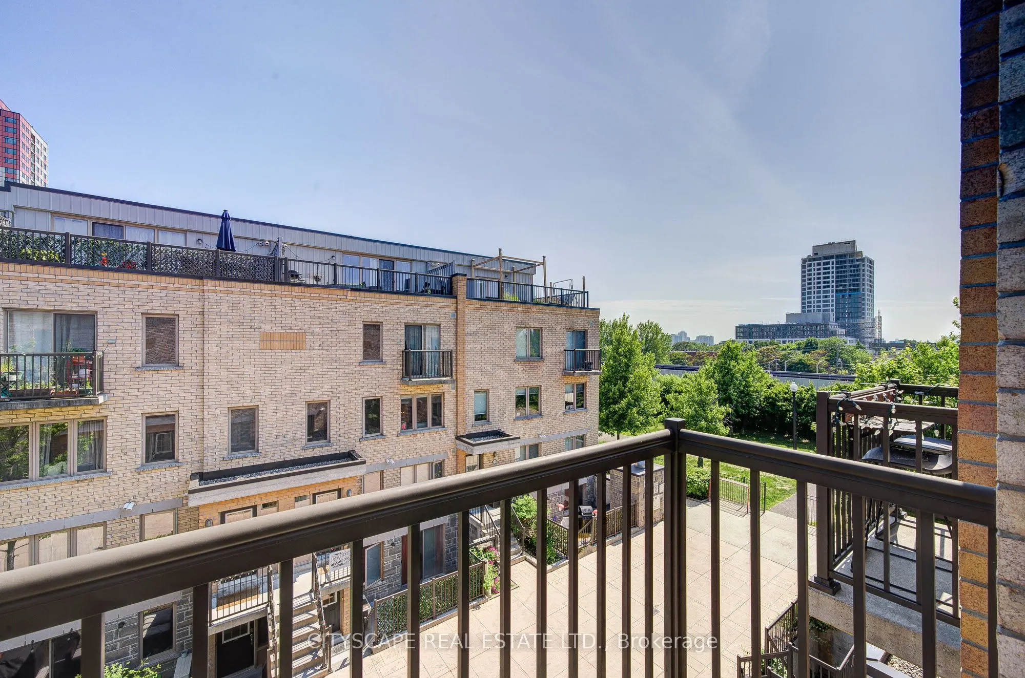16 Foundry Avenue, #212