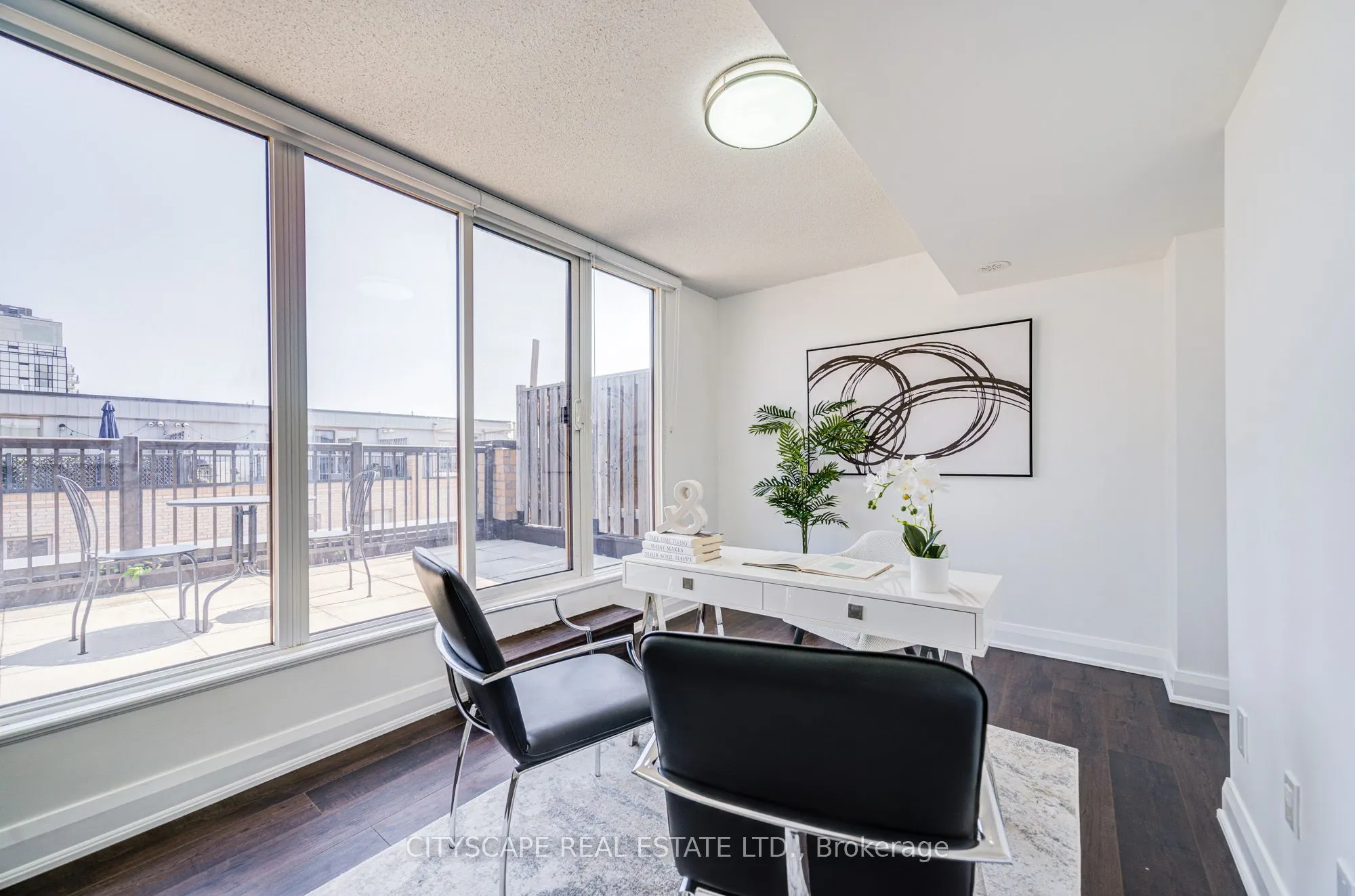 16 Foundry Avenue, #212