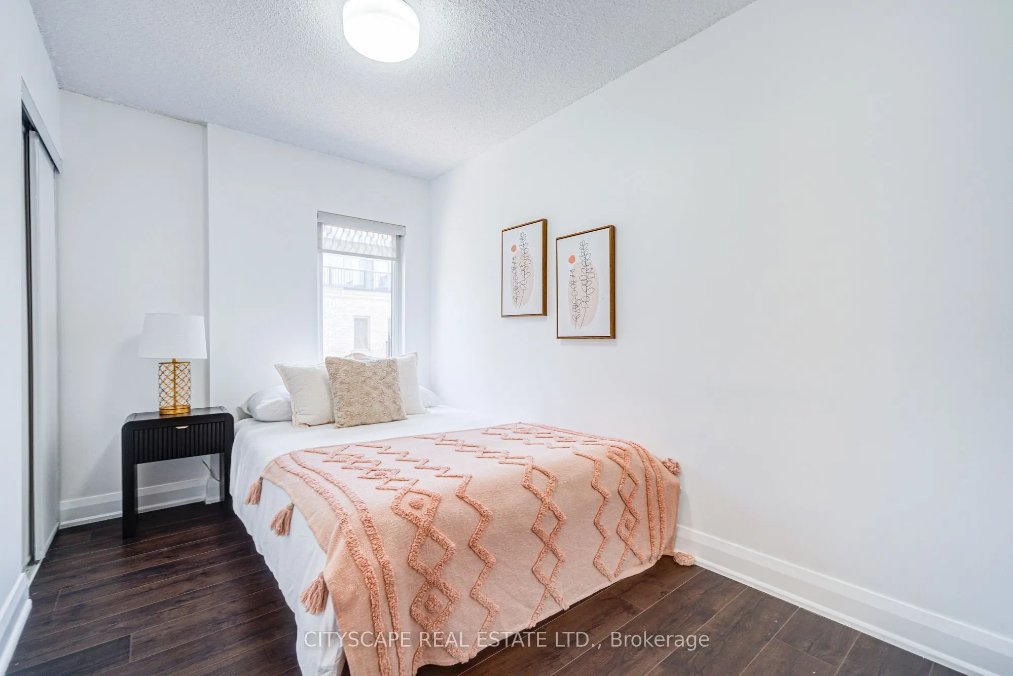 16 Foundry Avenue, #212