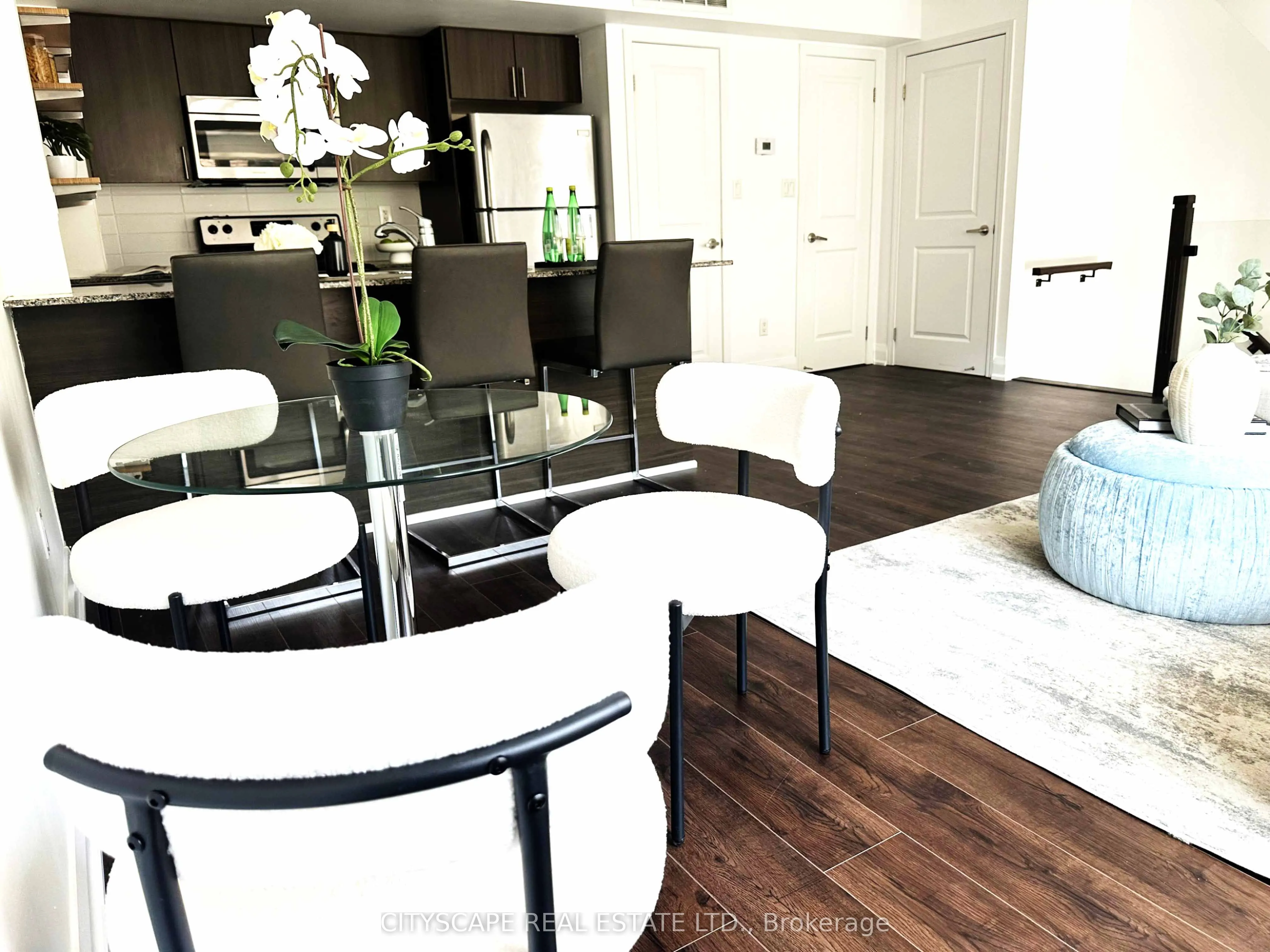 16 Foundry Avenue, #212