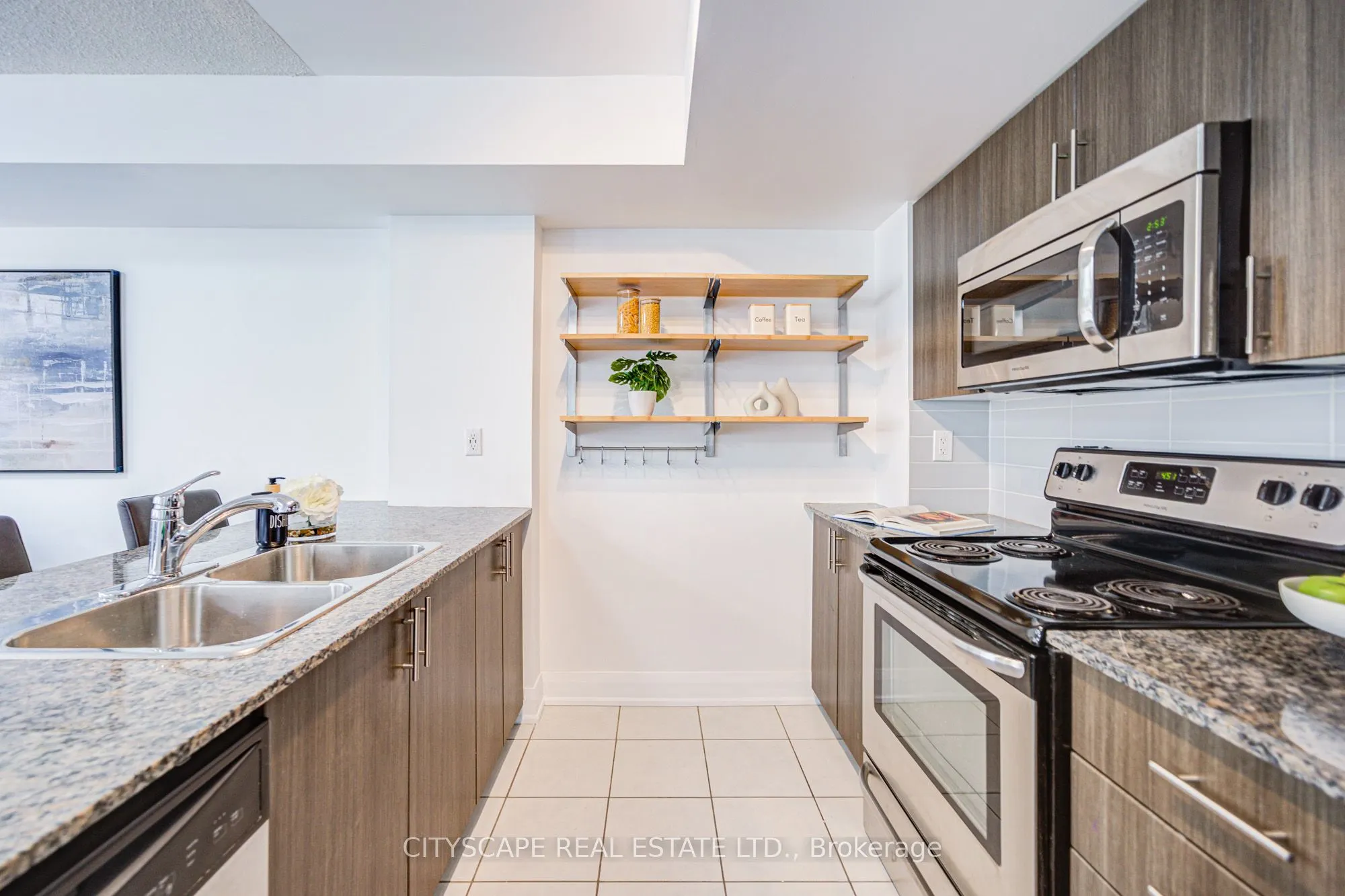 16 Foundry Avenue, #212