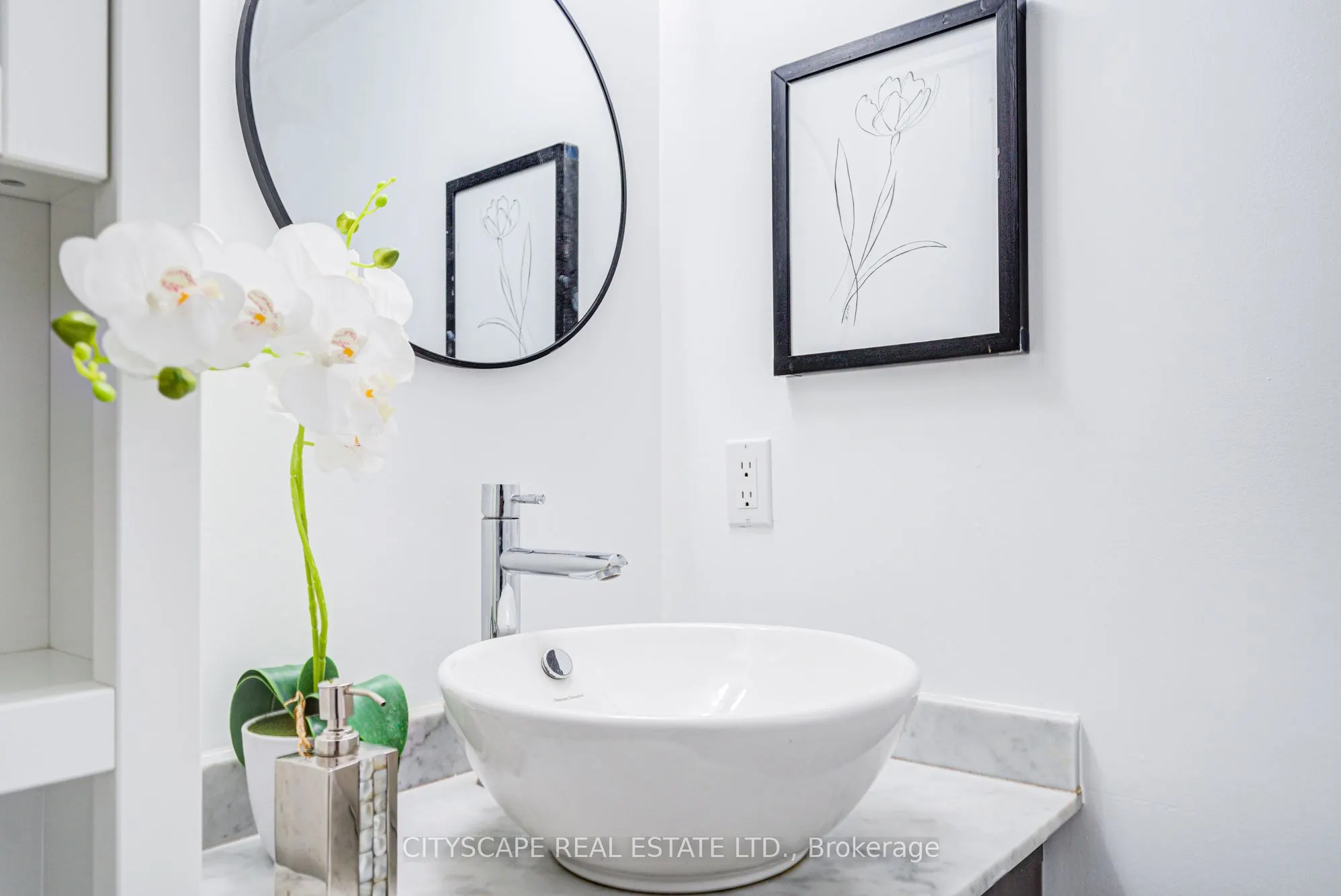 16 Foundry Avenue, #212
