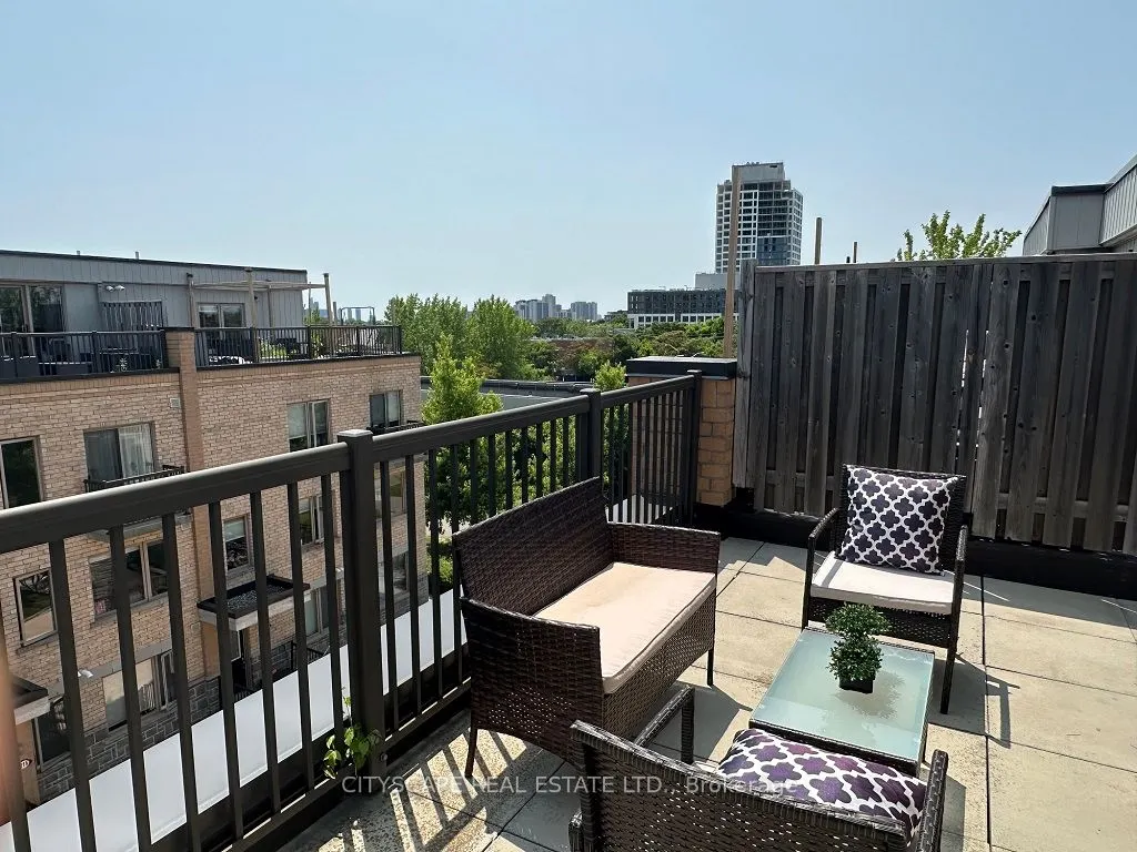 16 Foundry Avenue, #212