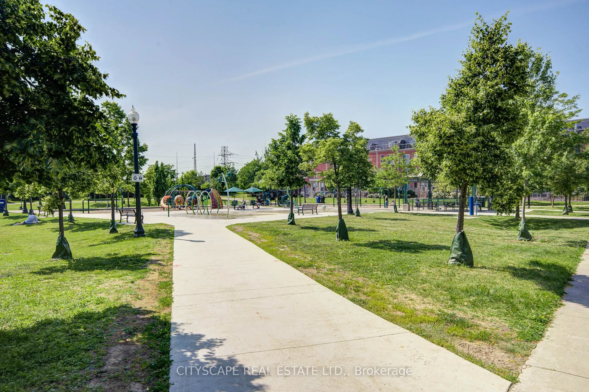 16 Foundry Avenue, #212