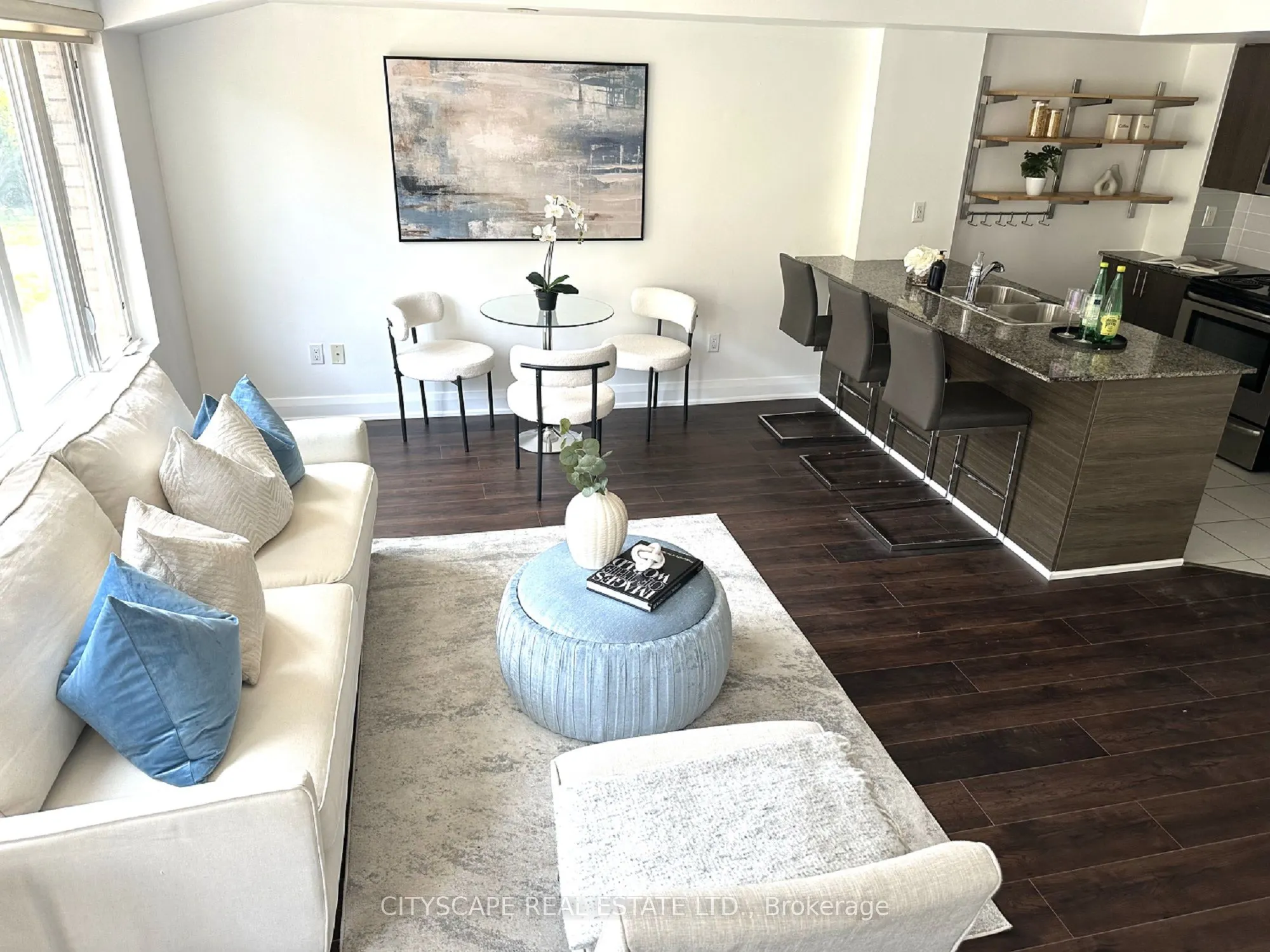 16 Foundry Avenue, #212