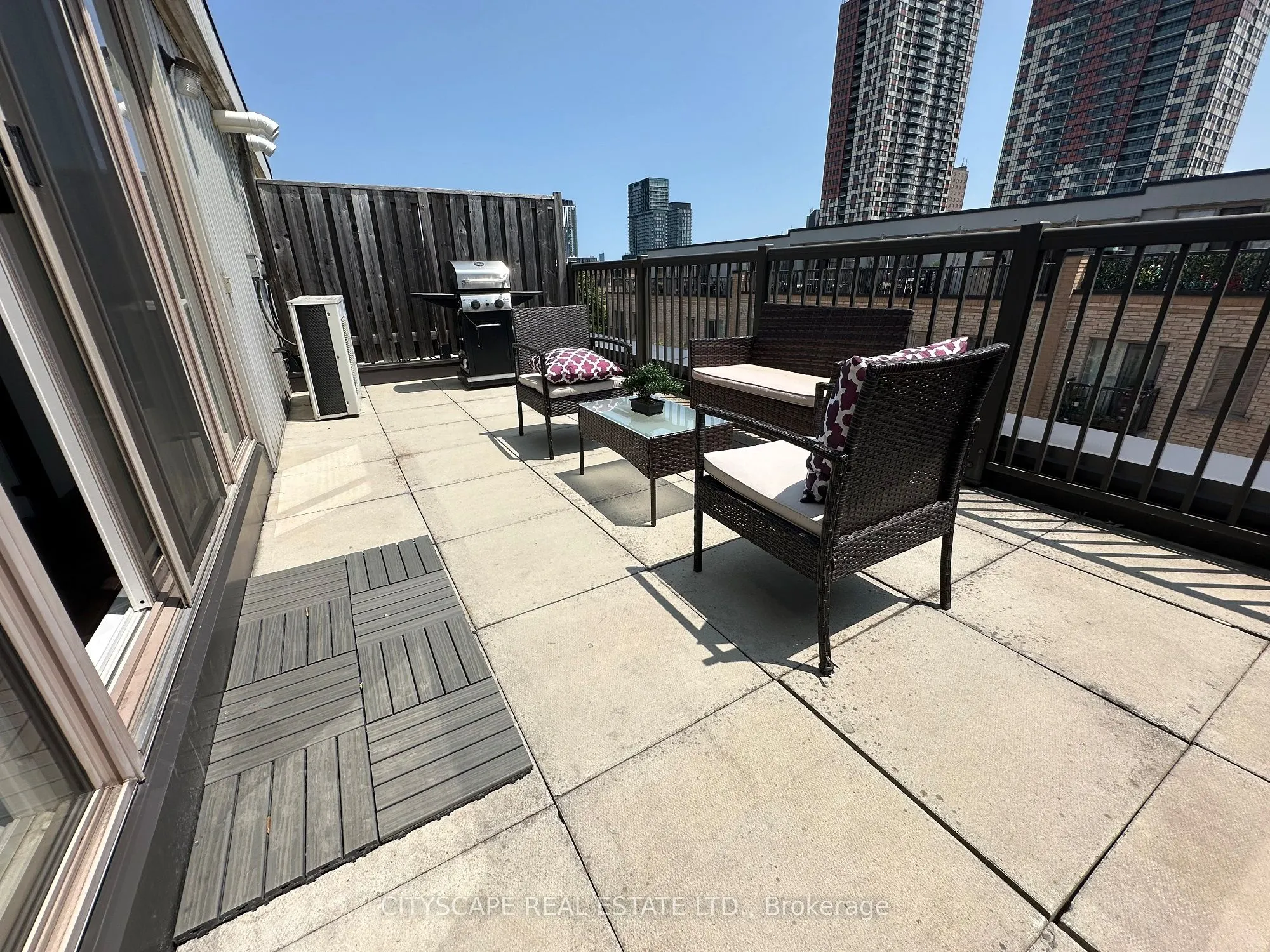 16 Foundry Avenue, #212