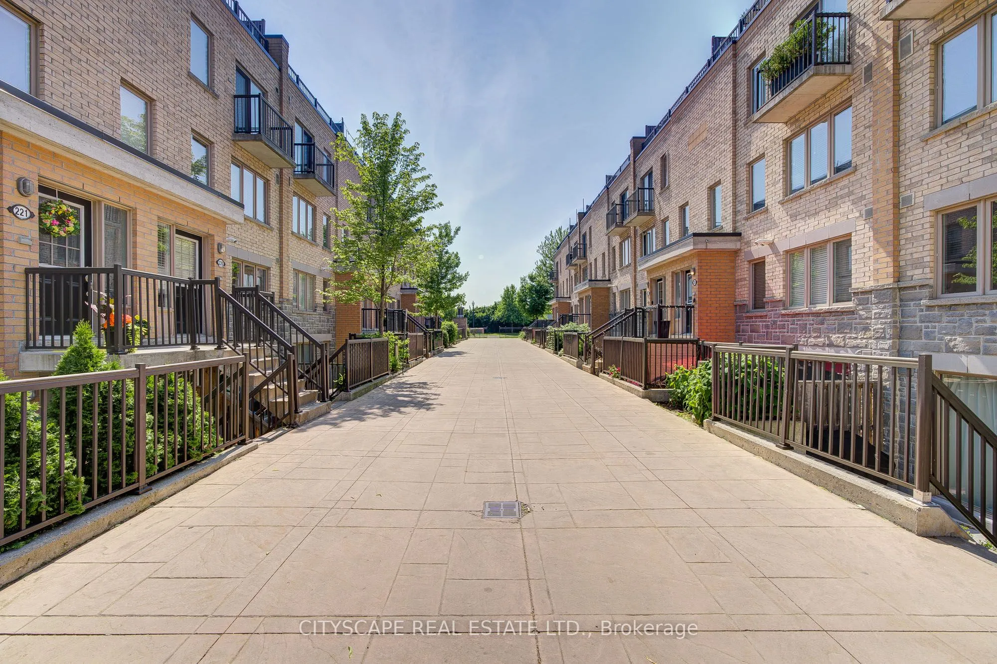16 Foundry Avenue, #212