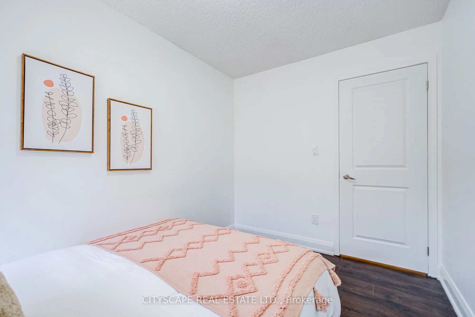 16 Foundry Avenue, #212