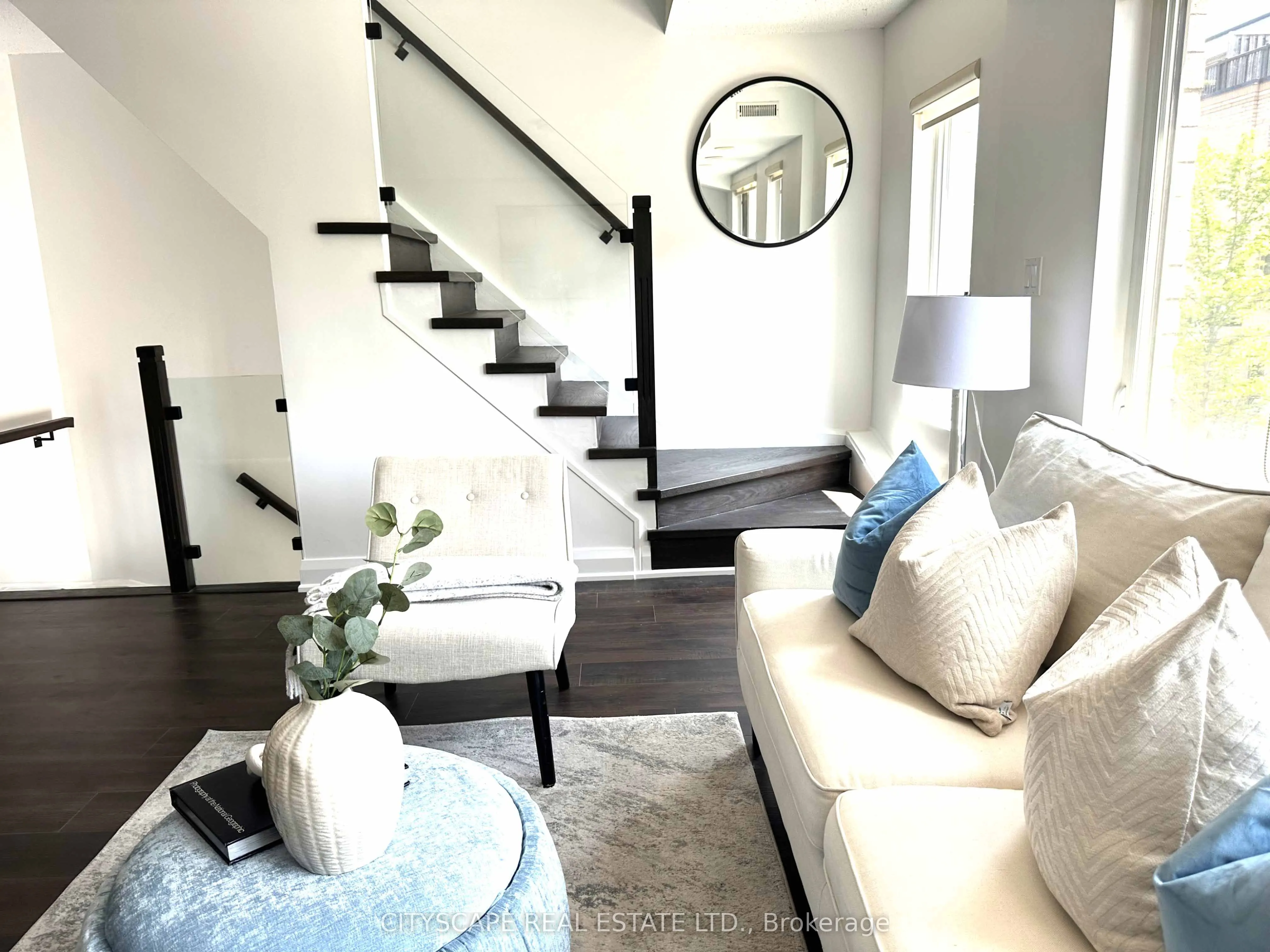 16 Foundry Avenue, #212