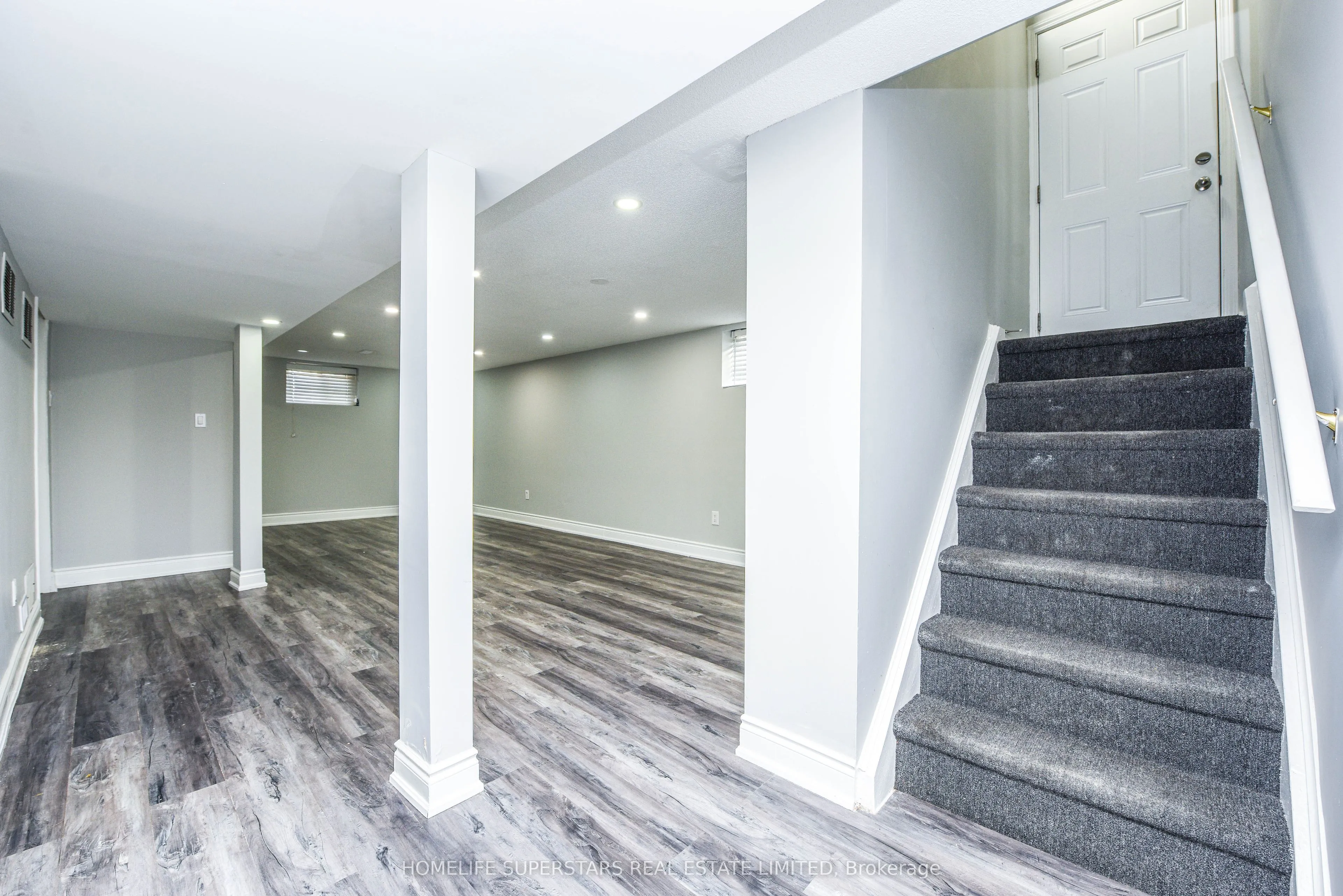 9 Aloma Crescent
