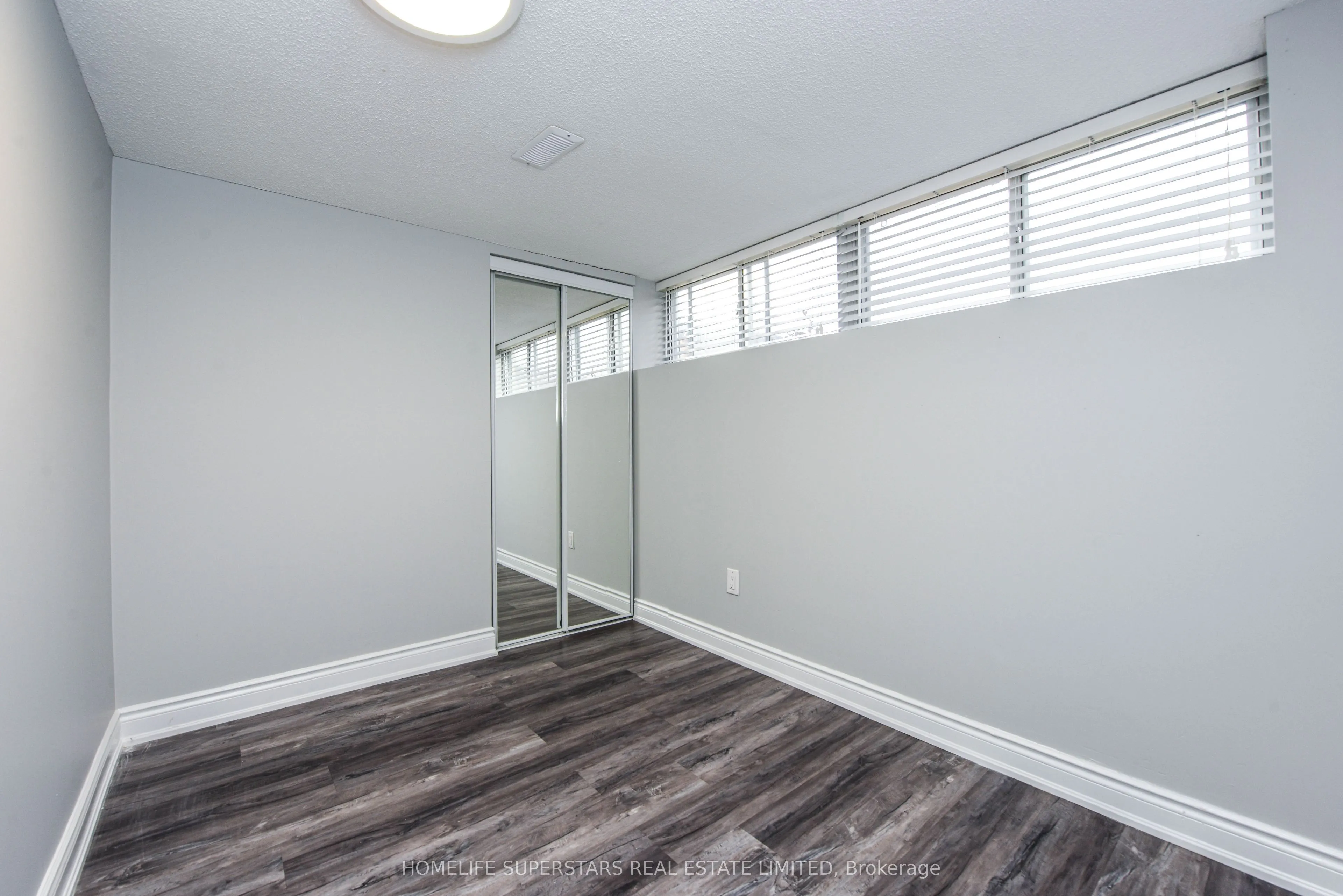 9 Aloma Crescent