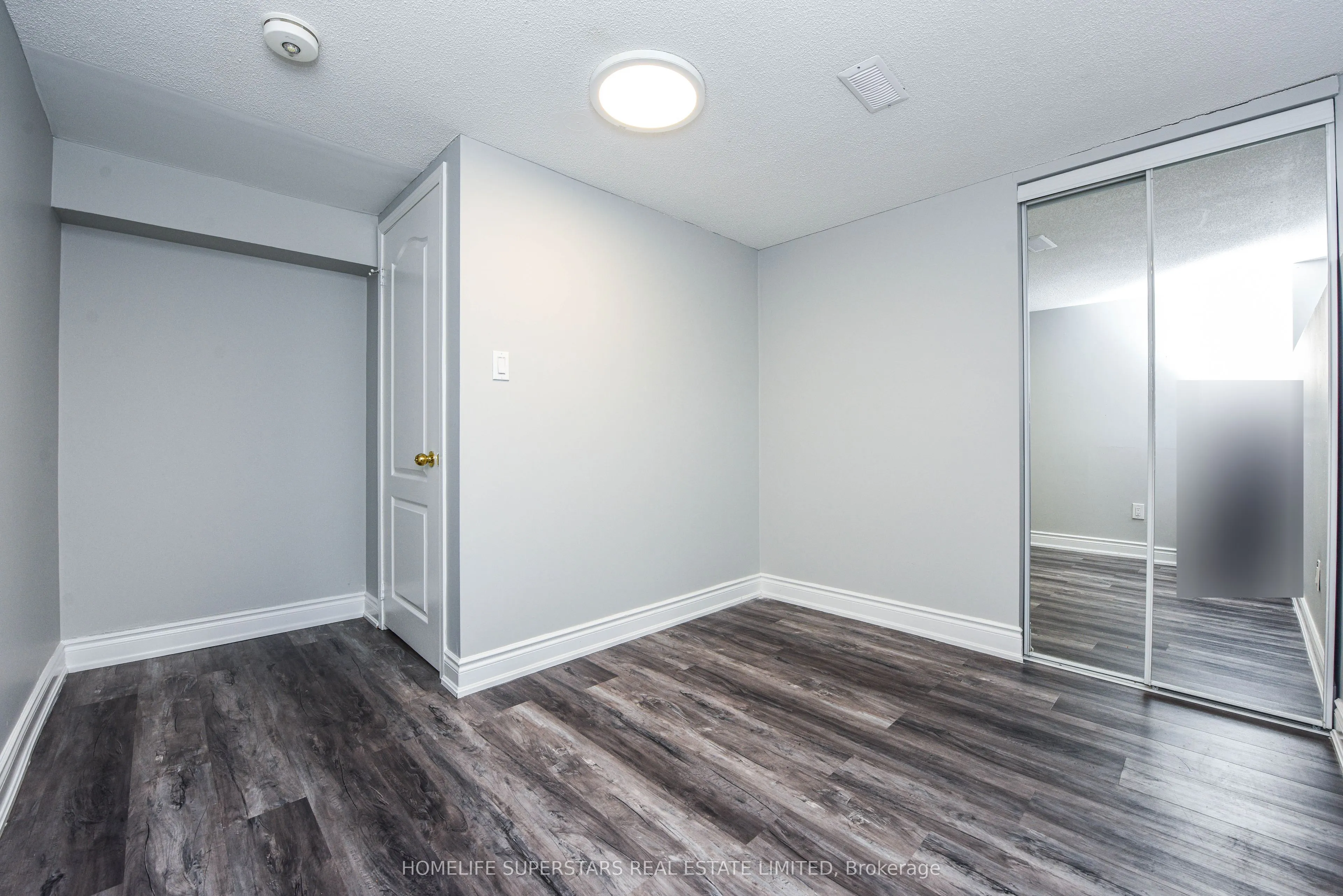 9 Aloma Crescent