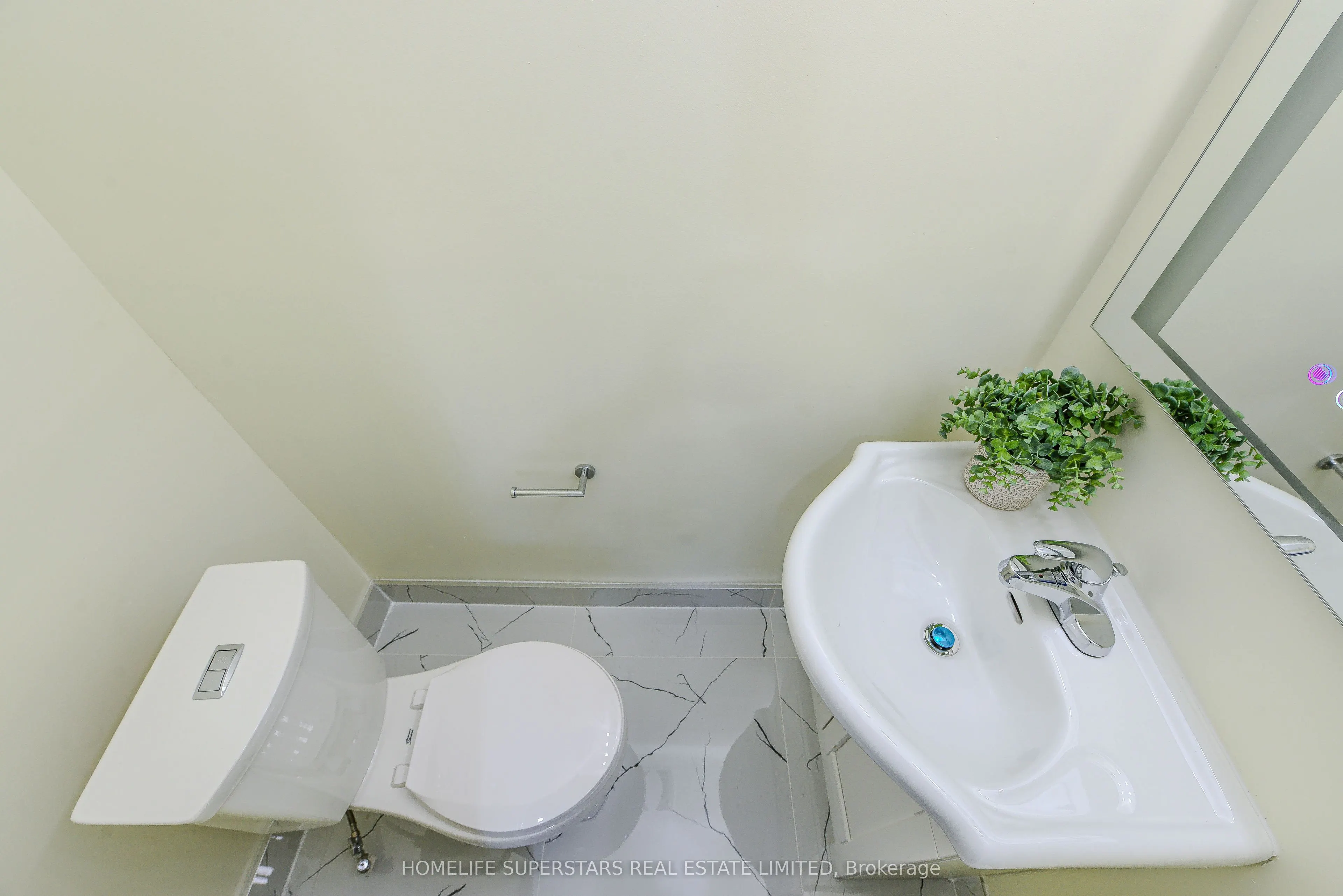 9 Aloma Crescent