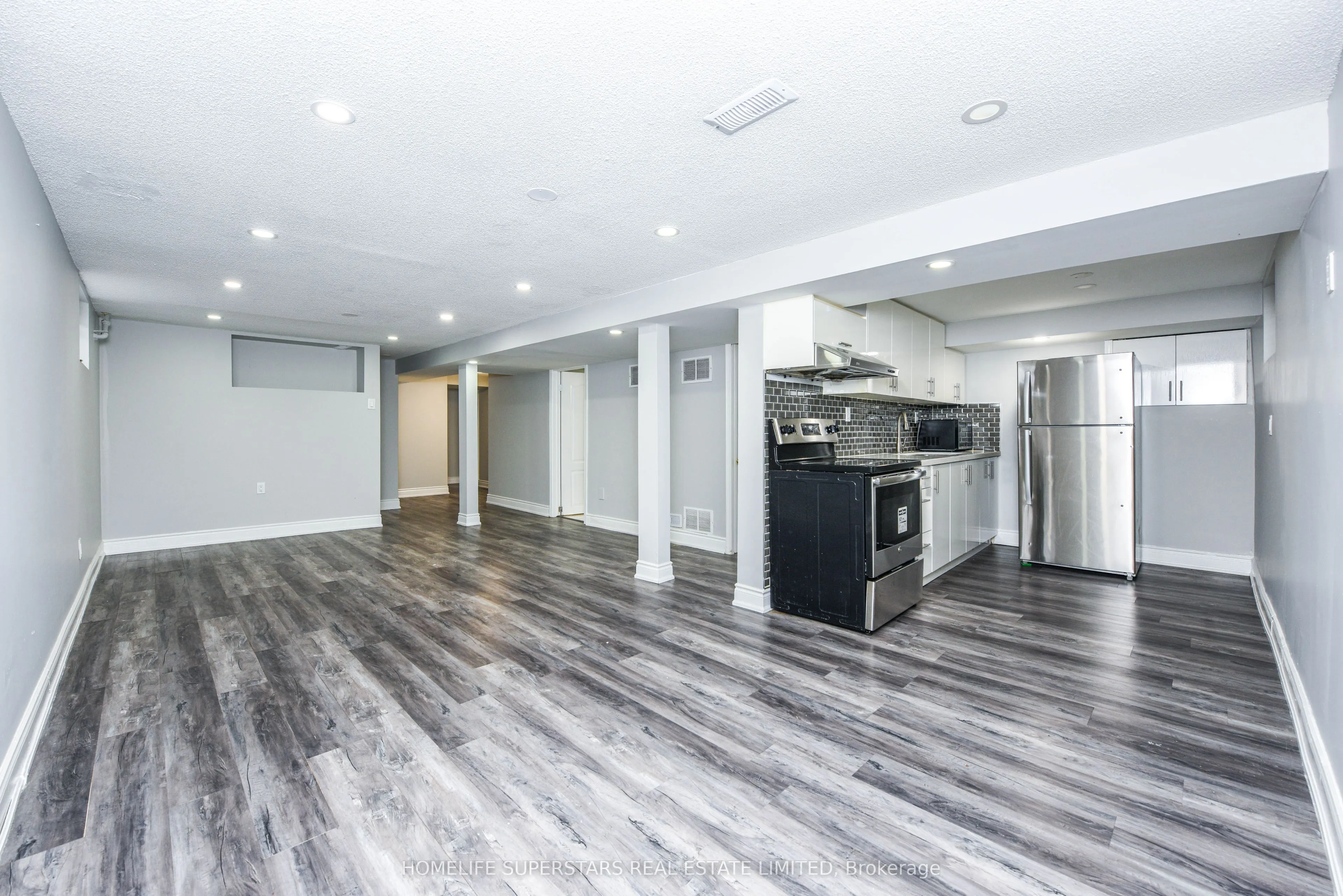 9 Aloma Crescent